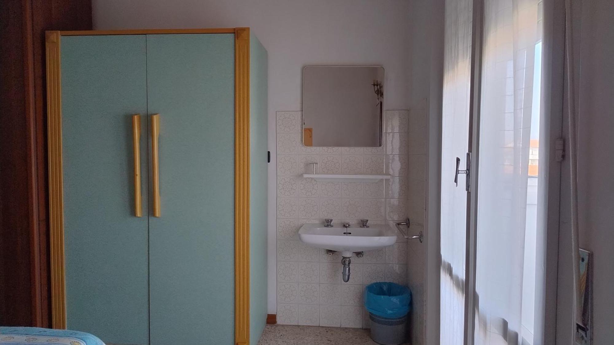 Double Room Private External Bathroom