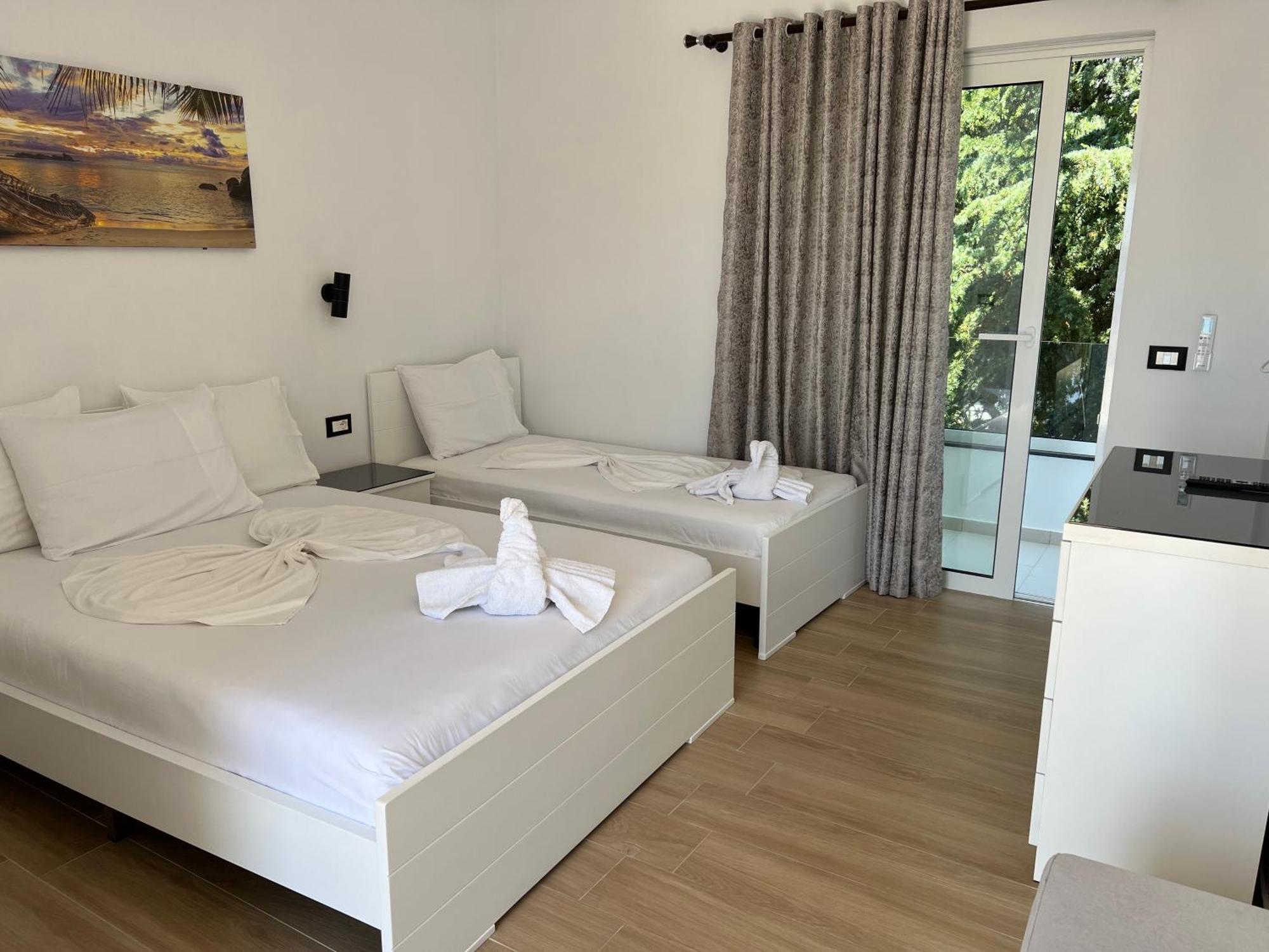 Habitación Triple con balcón