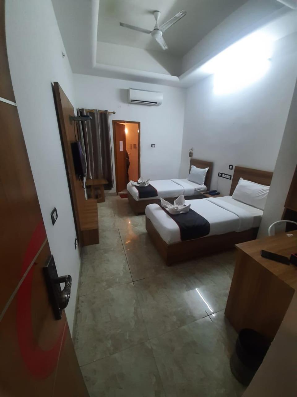 Deluxe Single Room,1767183186:JPEG