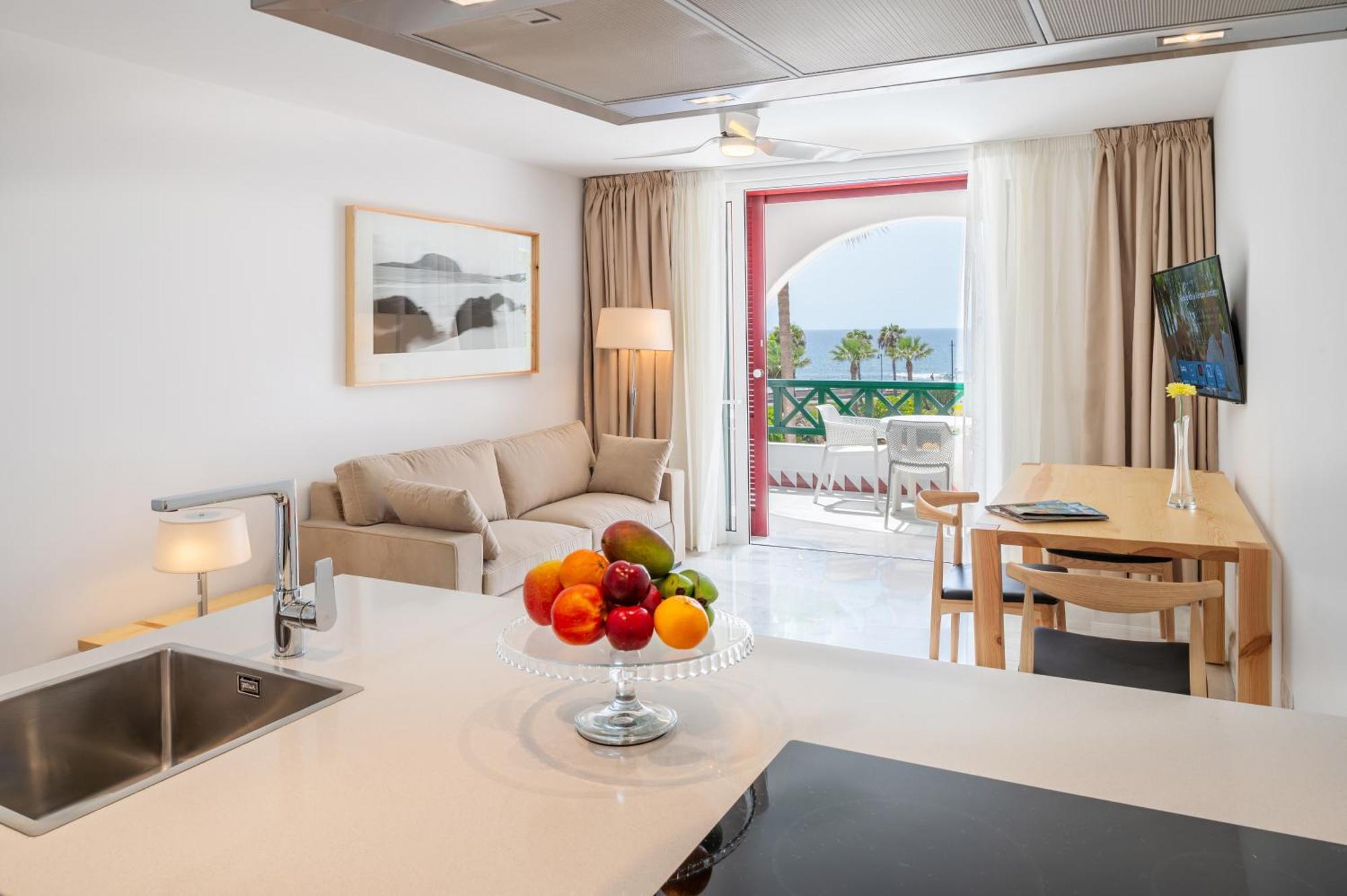 One-Bedroom Superior Apartment Ocean View