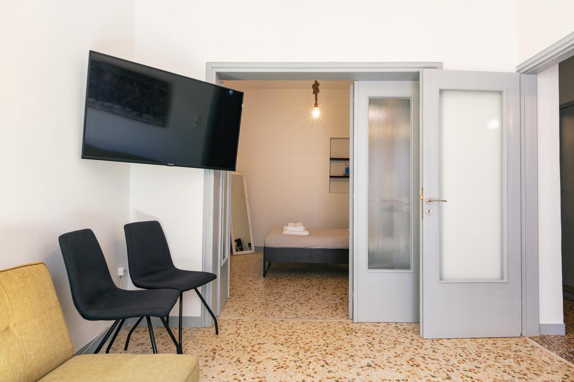Two-Bedroom Apartment Old Town View