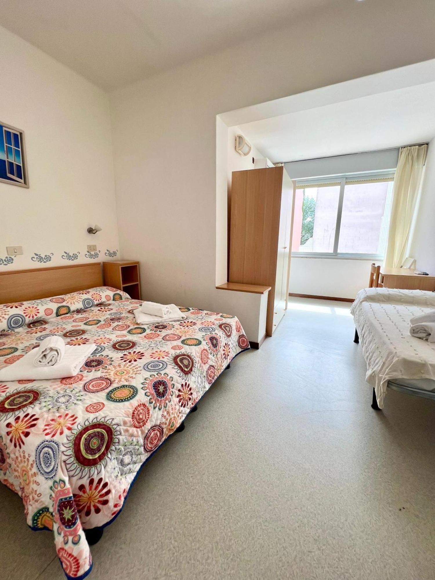 Dreibettzimmer