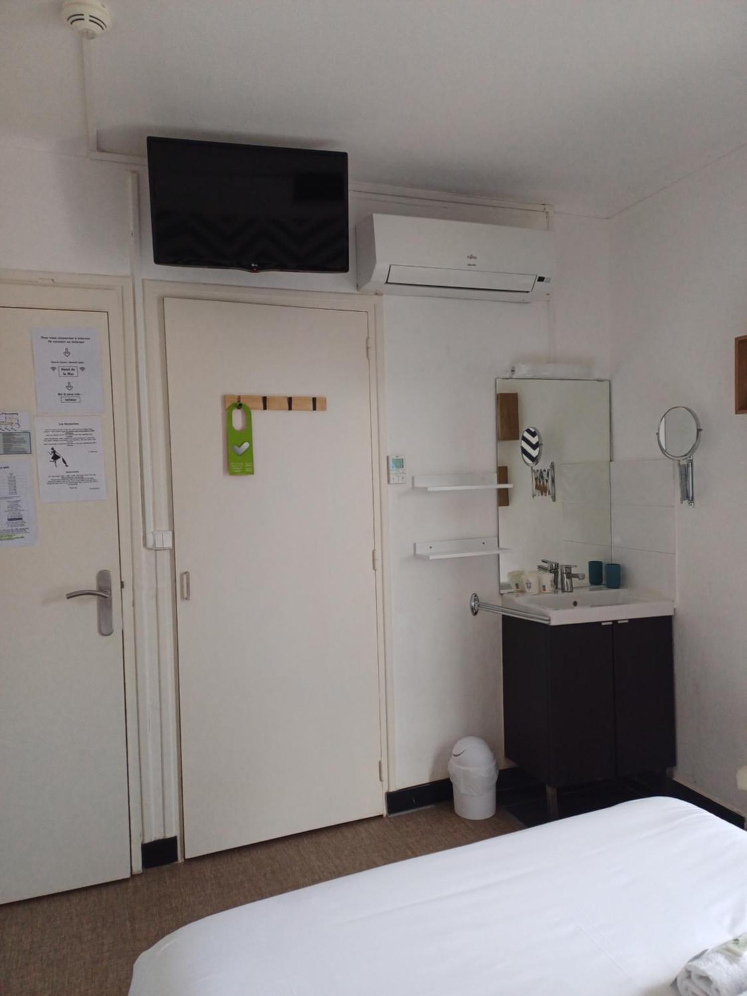 Double Room Balcony Sea Street View