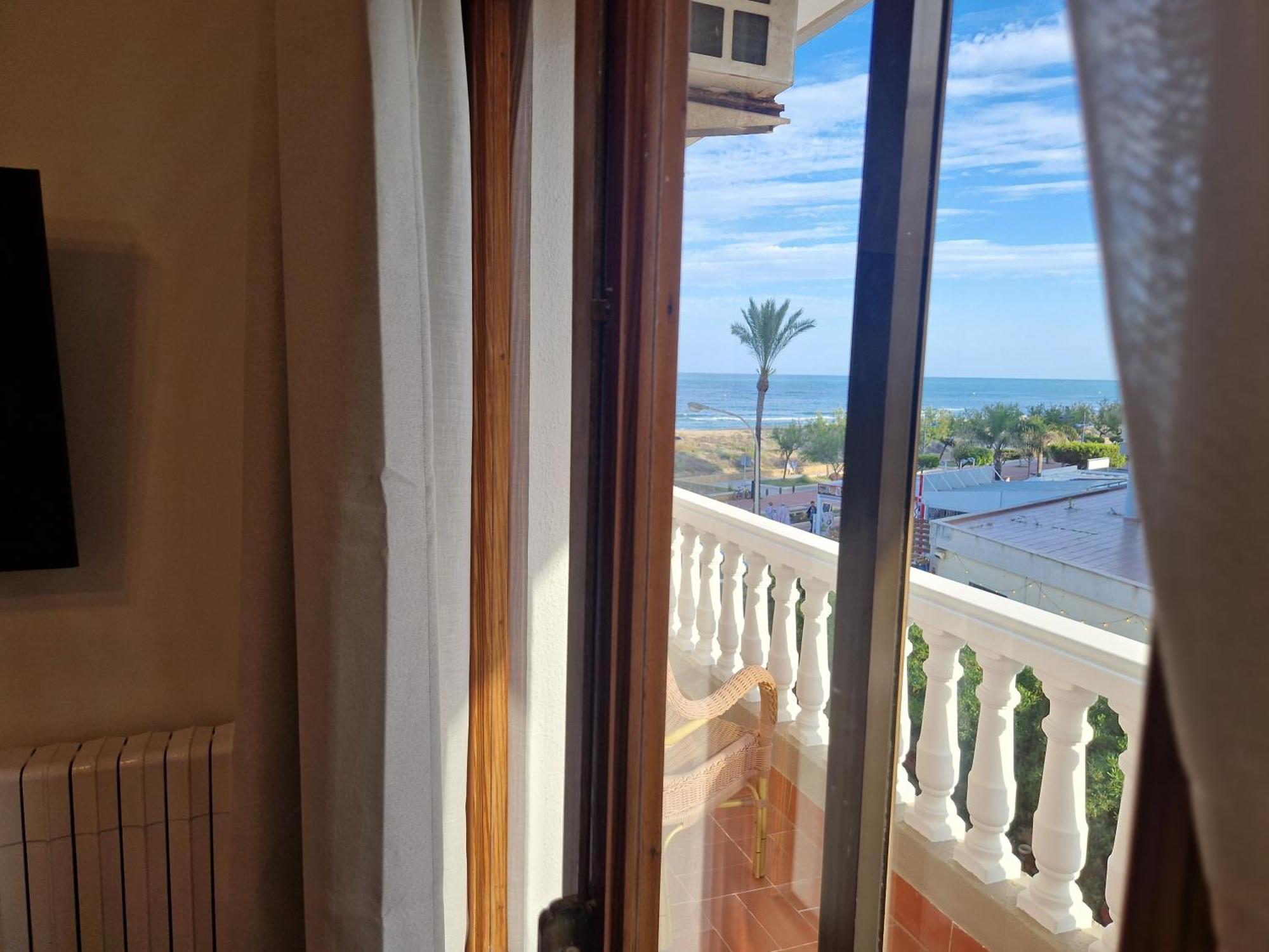 Chambre Double Supérieure avec Vue Partielle sur la Mer