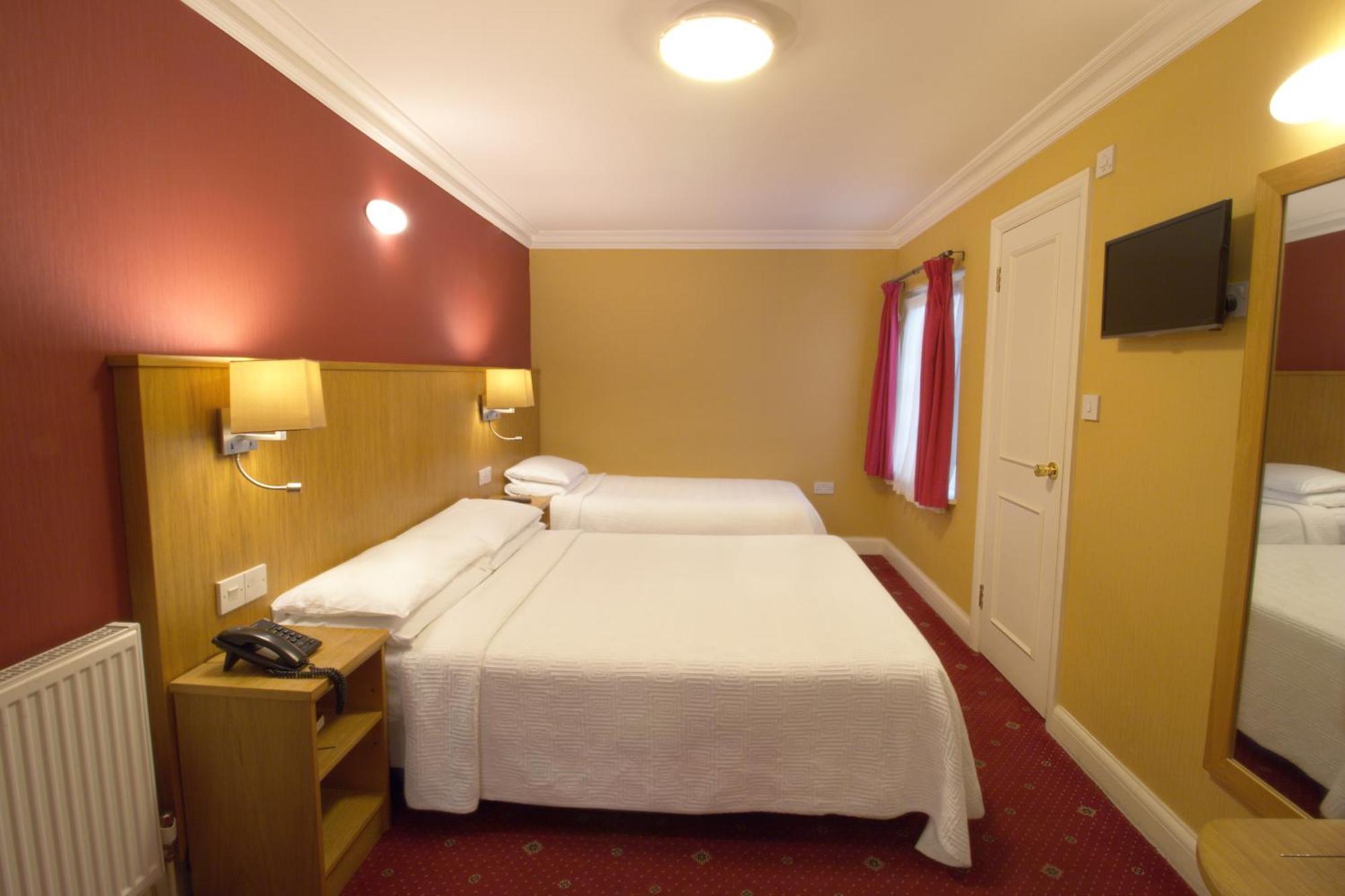 Triple Room,1596879294:JPEG