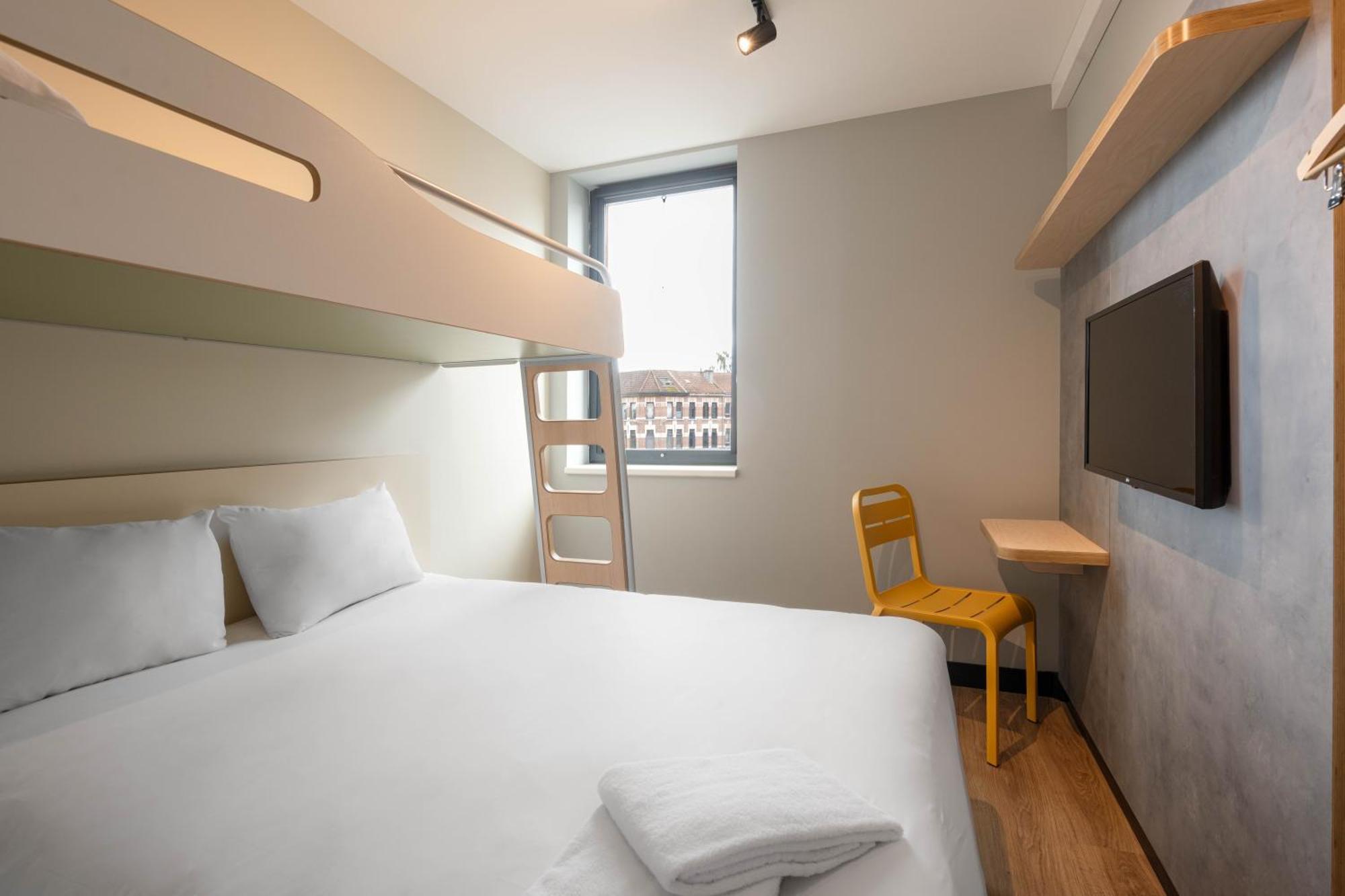 Triple Room One Double Bed One Bunk Bed