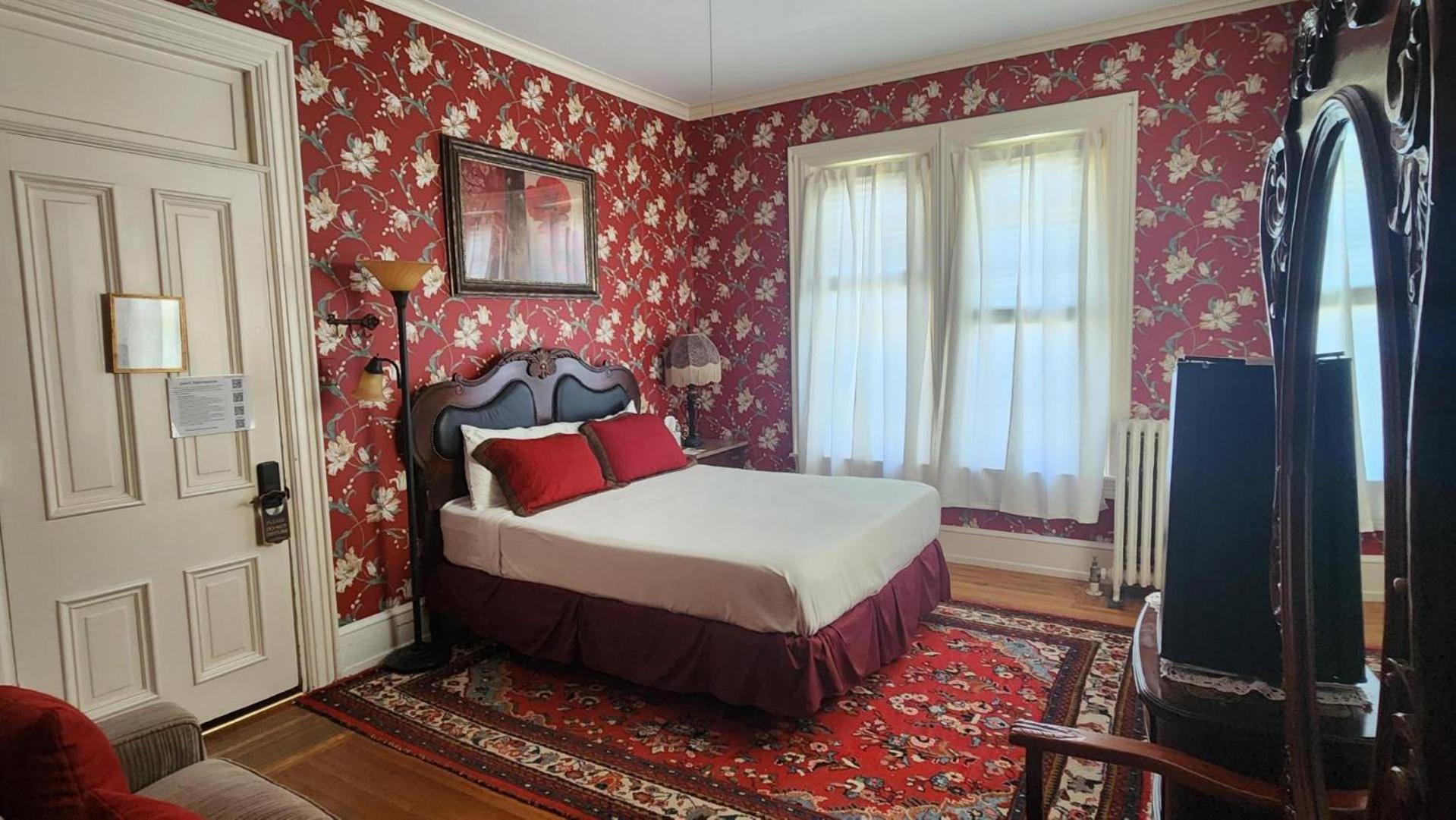 Superior Queen Room,1602964998:JPEG