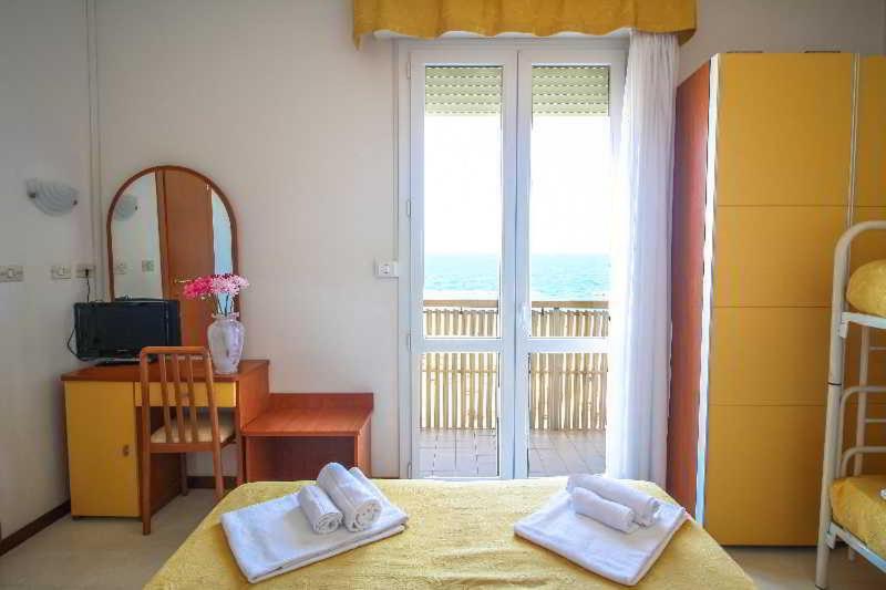 Triple Room Sea View