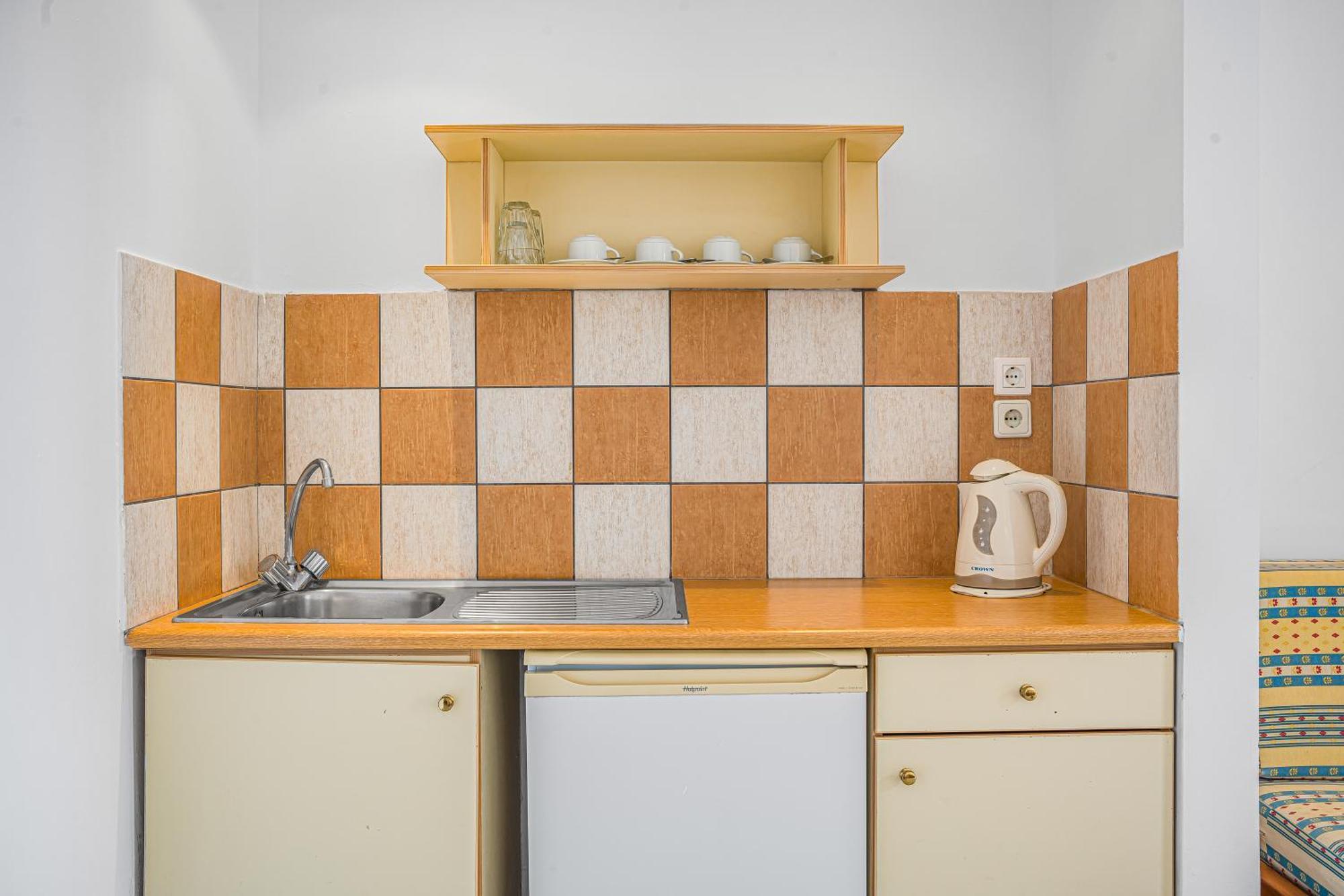 Economy Triple One Bedroom Apartment