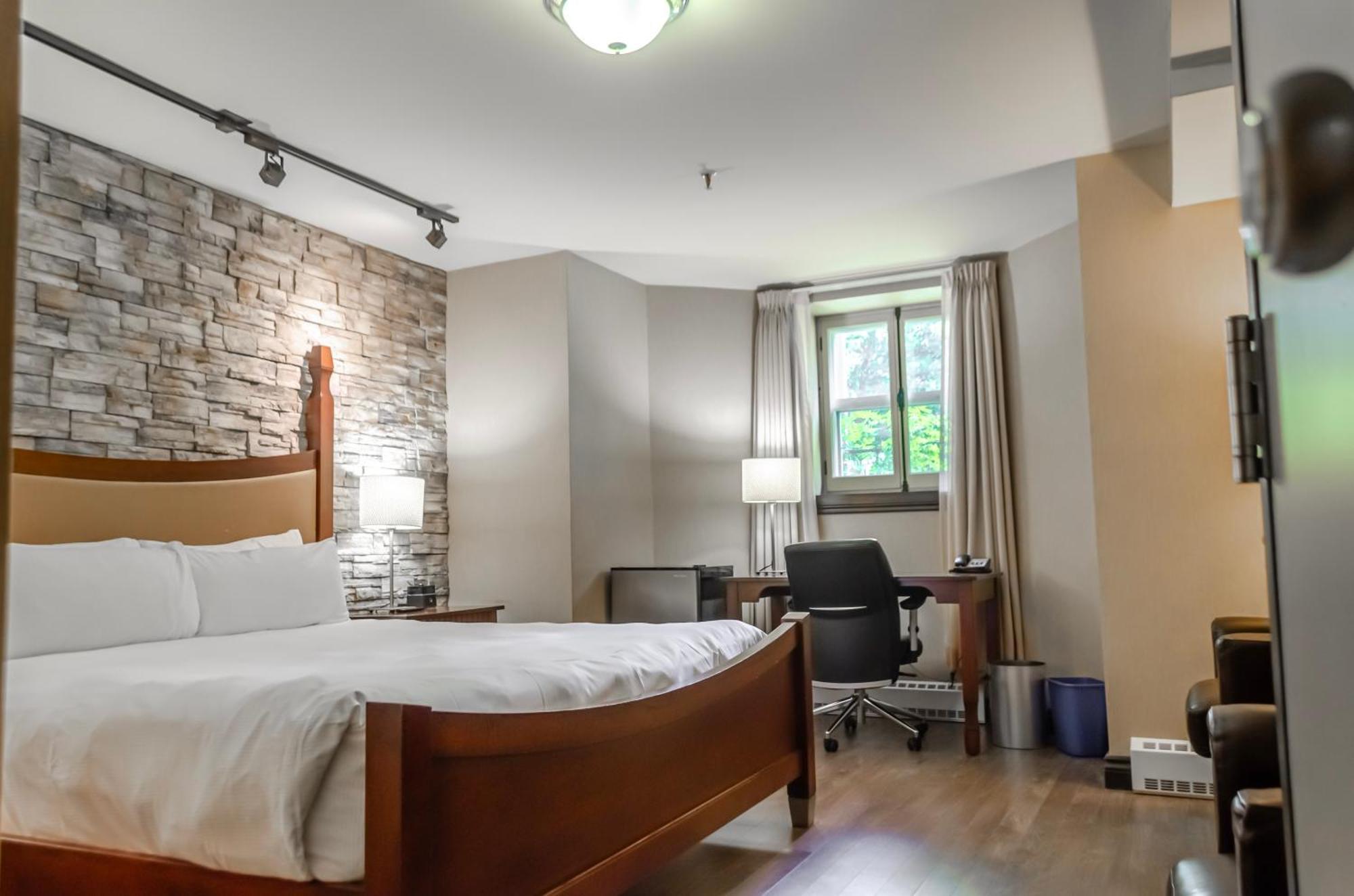 Deluxe Room,1605371368:JPEG