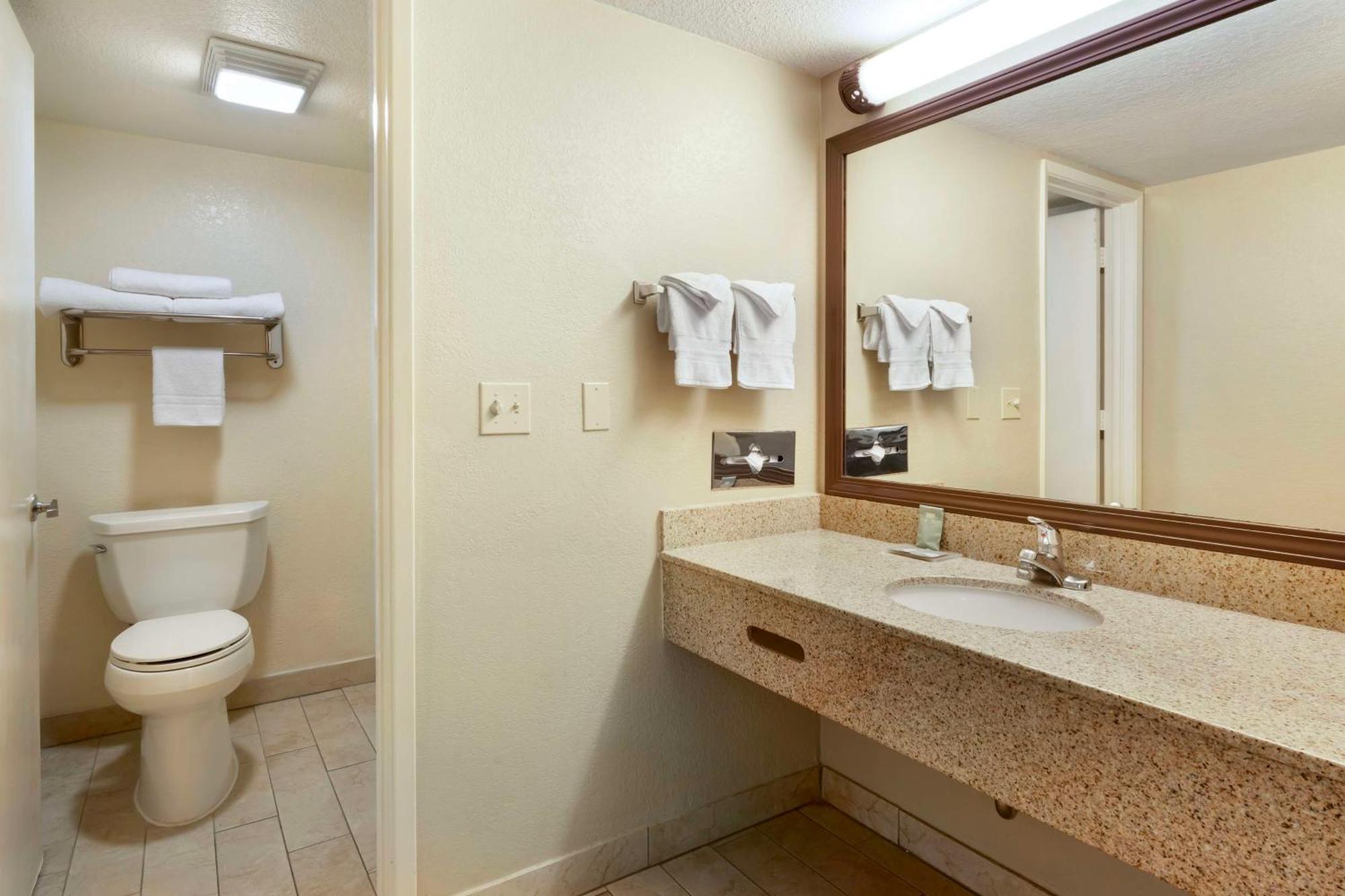 King Room with Walk-In Shower - Non Smoking