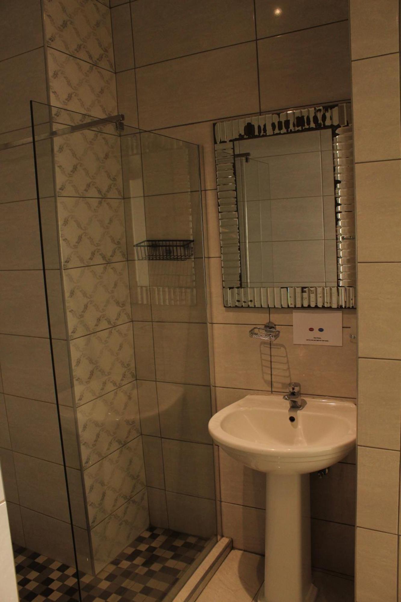 Deluxe Family Suite