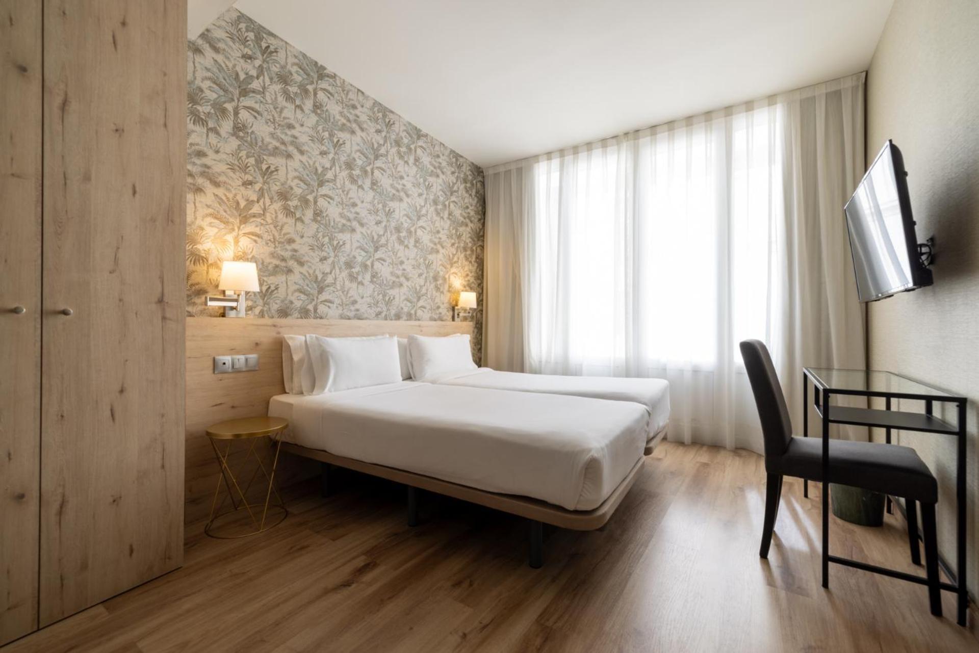 Quarto com Cama de Casal ou 2 de Solteiro (1 a 2 Adultos)