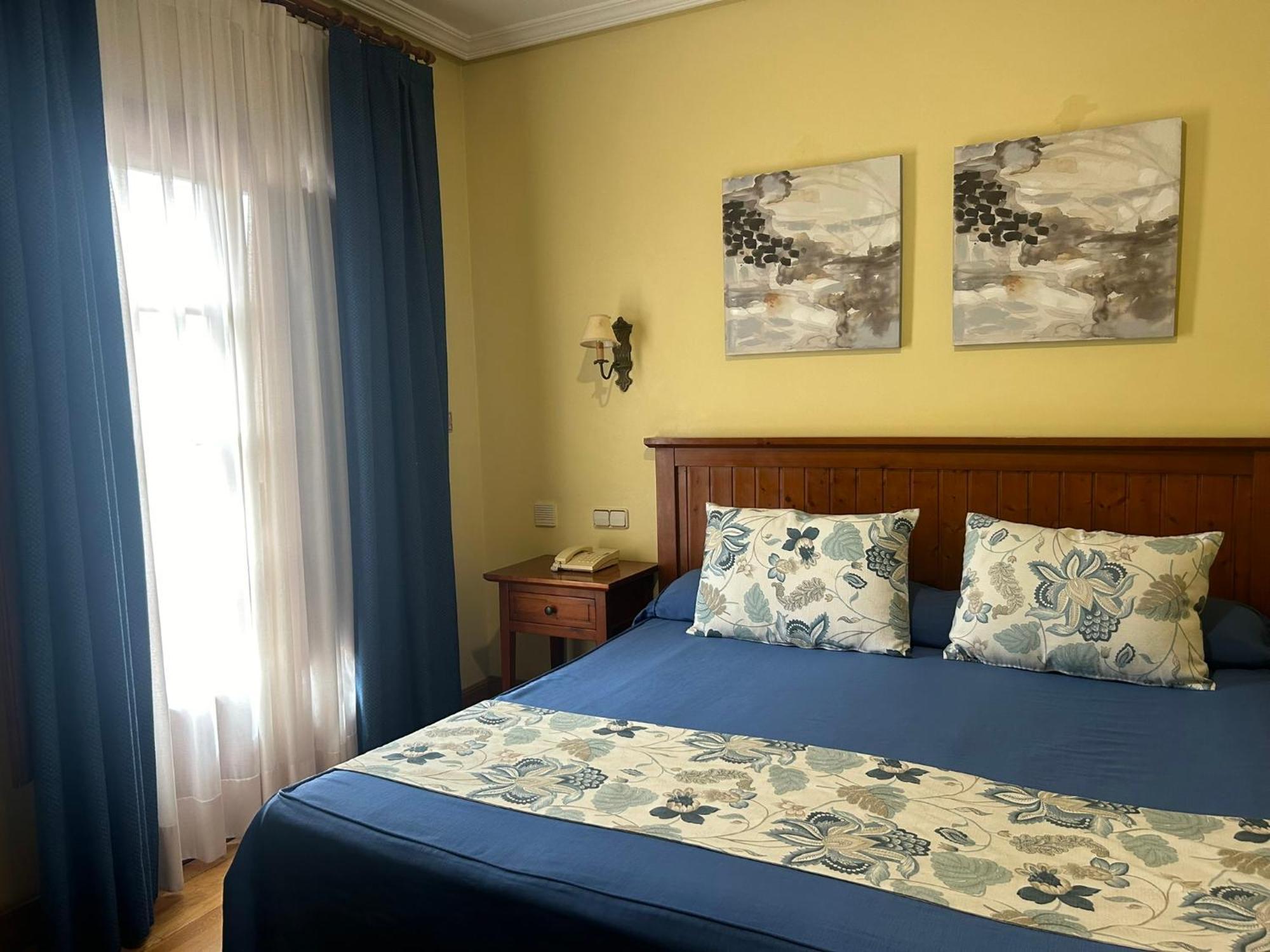 Double or Twin Room,1617456413:JPEG