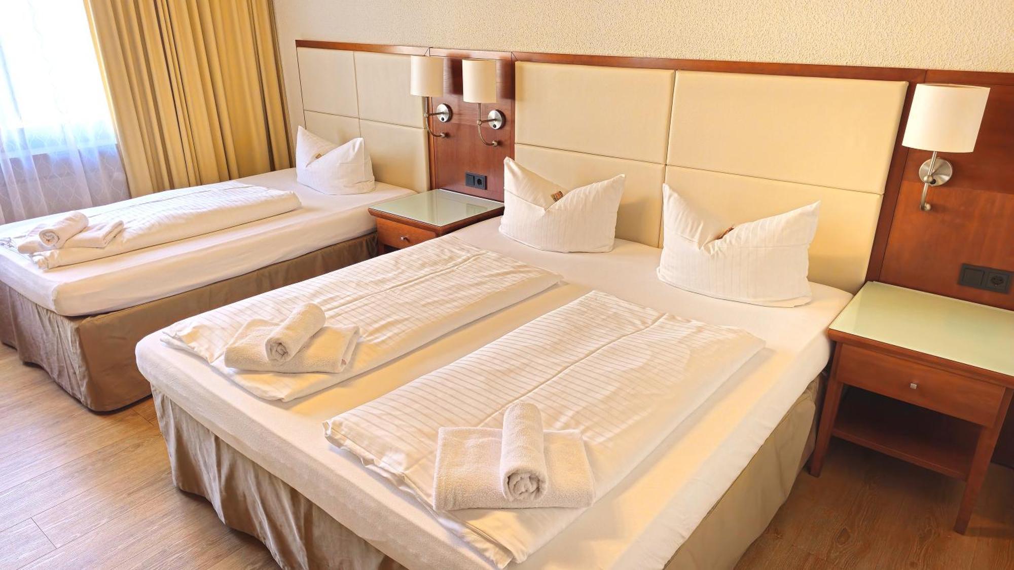 Triple Room,1618840959:JPEG