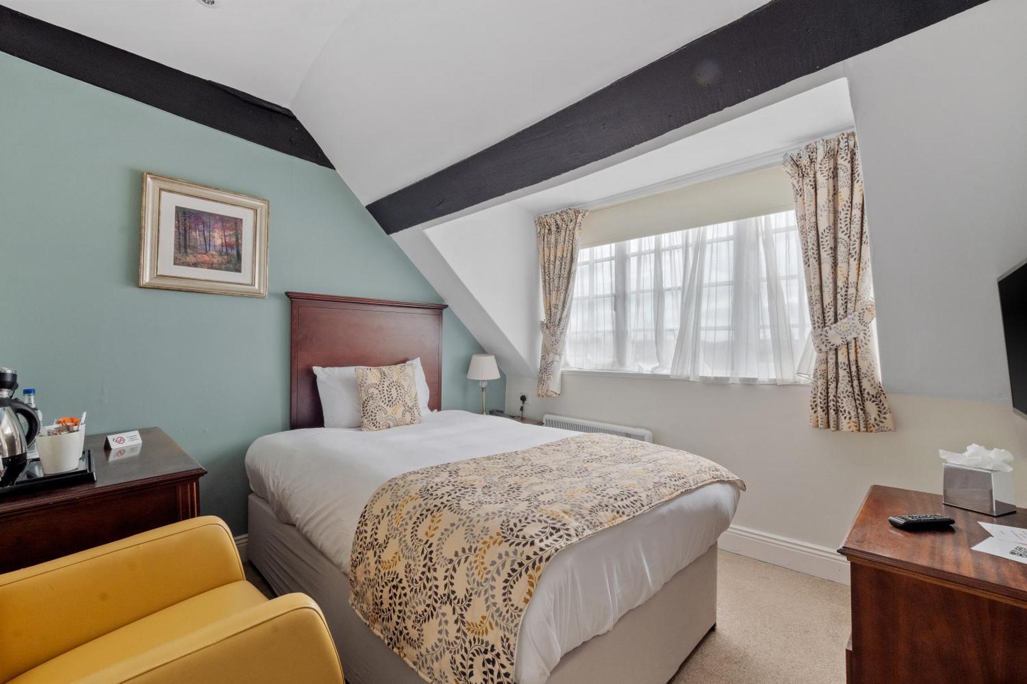 Standard Single Room,1619168146:JPEG