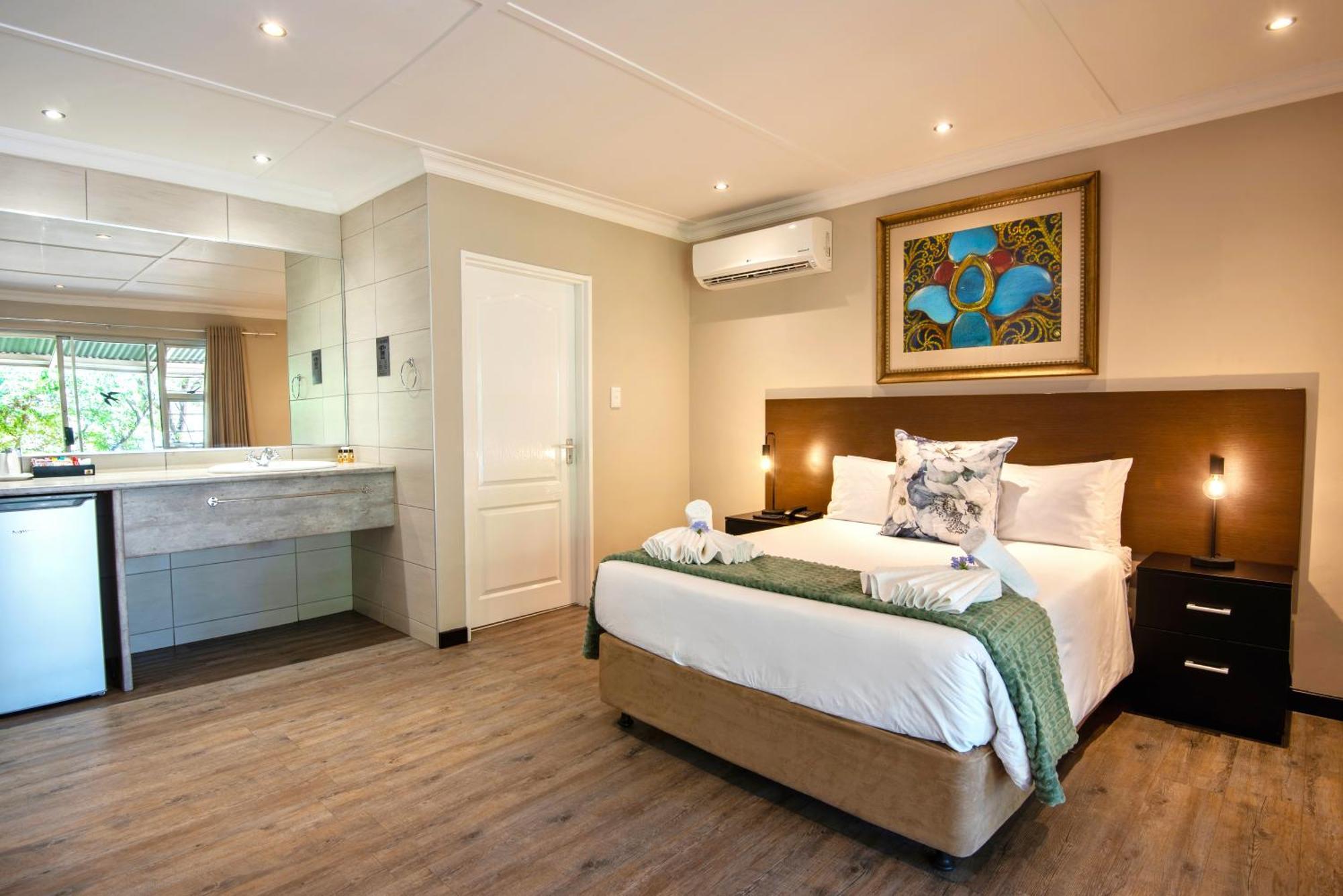 Standard Double Room,1661672206:JPEG