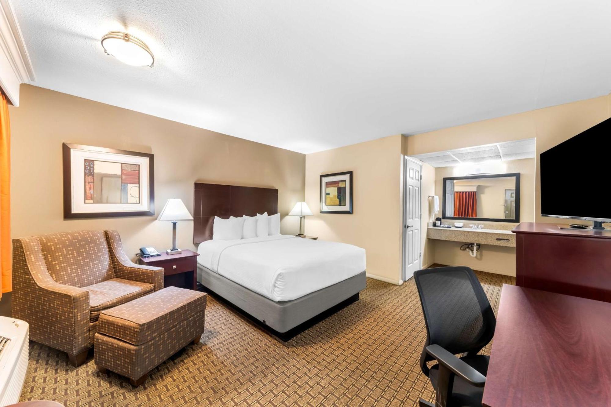 Queen Room