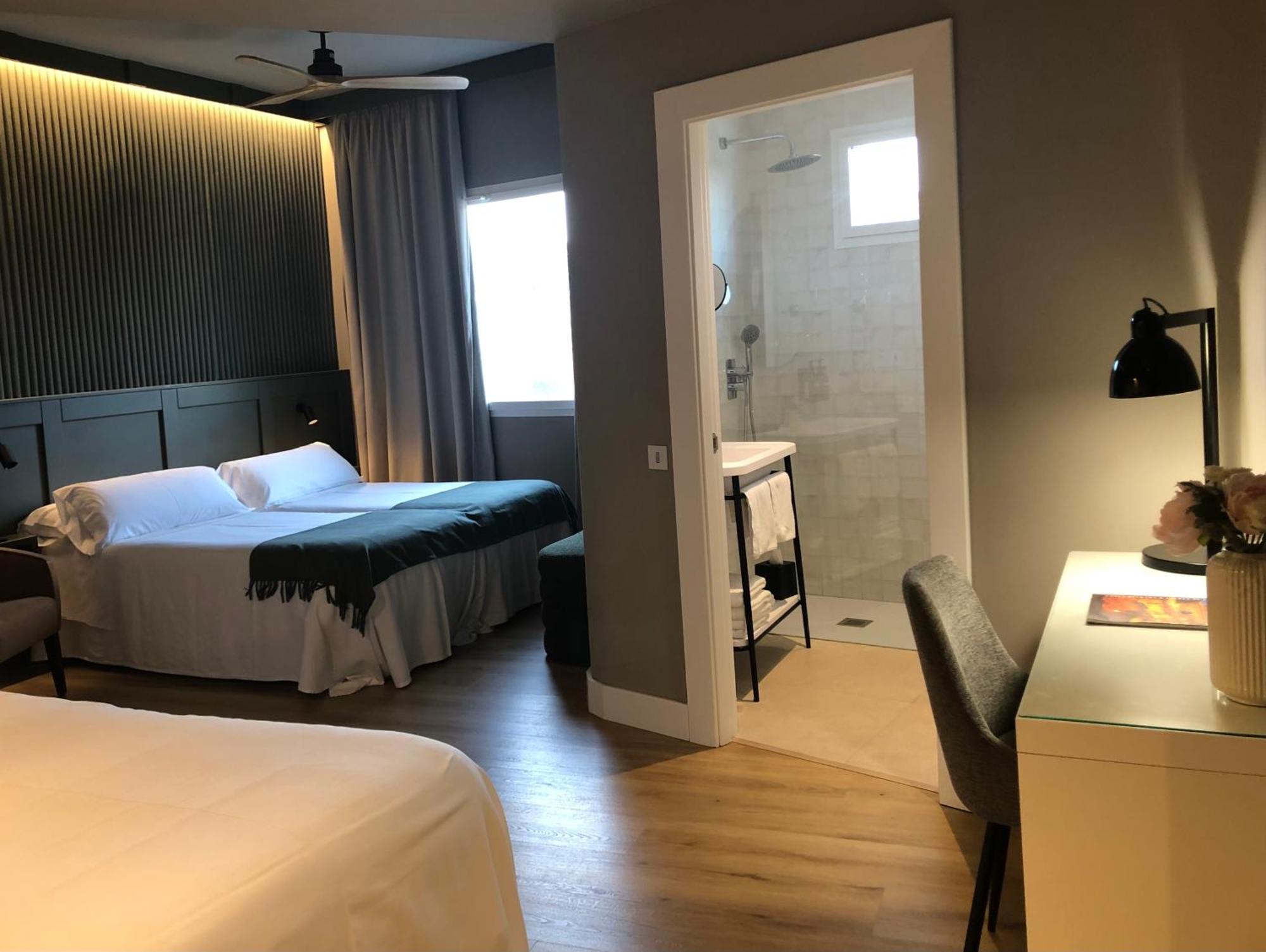 Triple Room,1622866156:JPEG