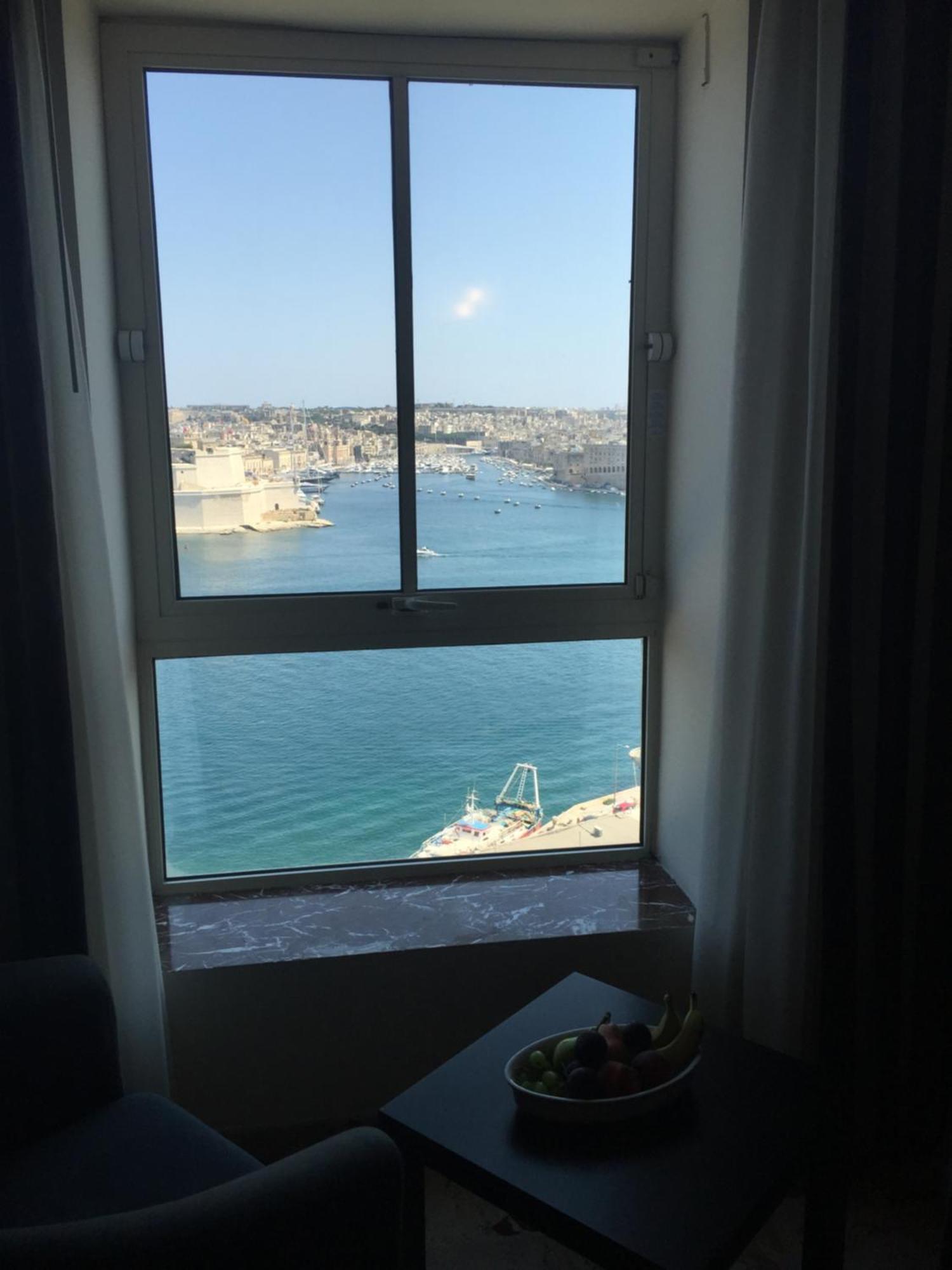 Double or Twin Room Sea View