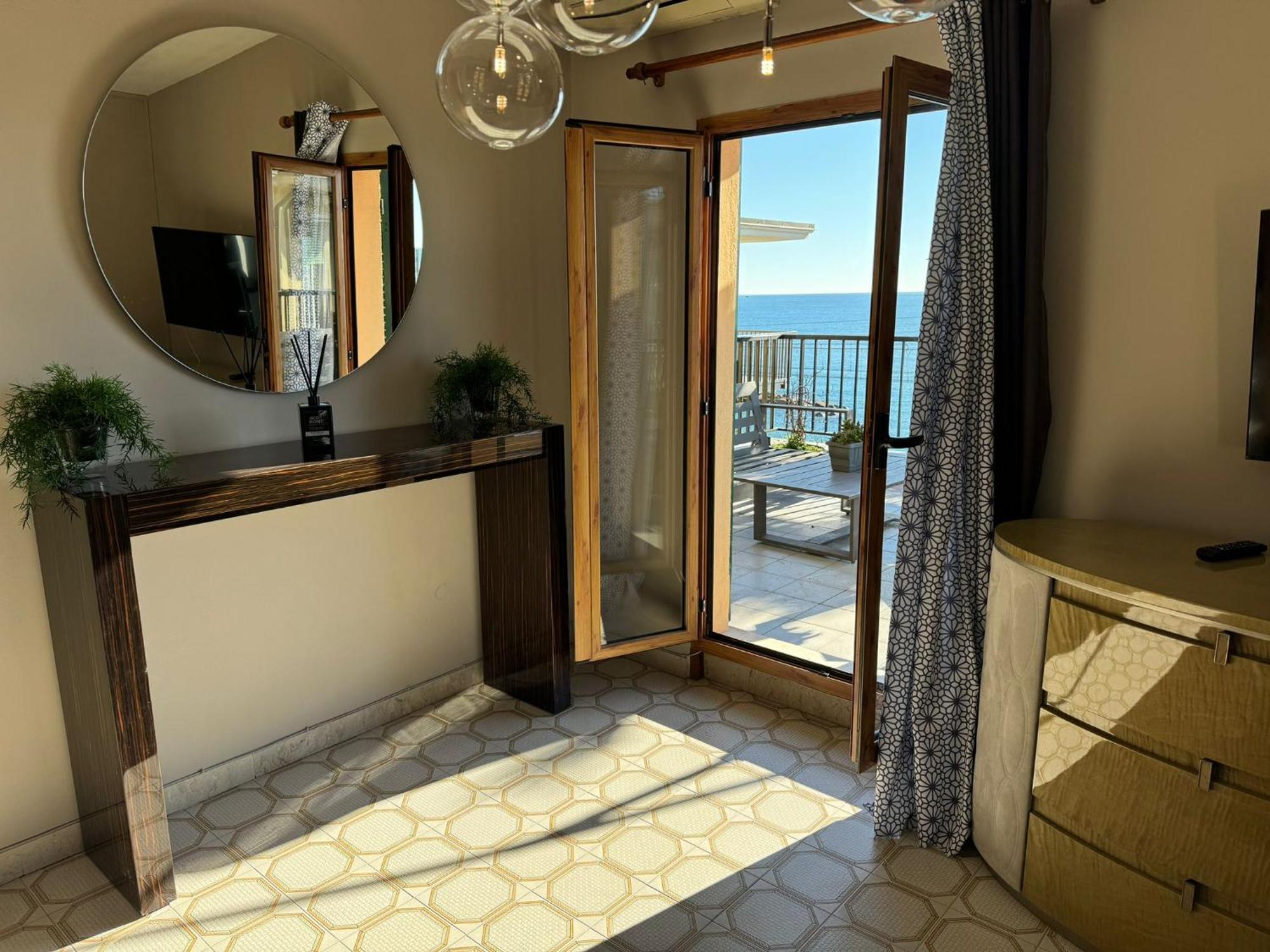 Two-Bedroom Apartment Terrace Sea View