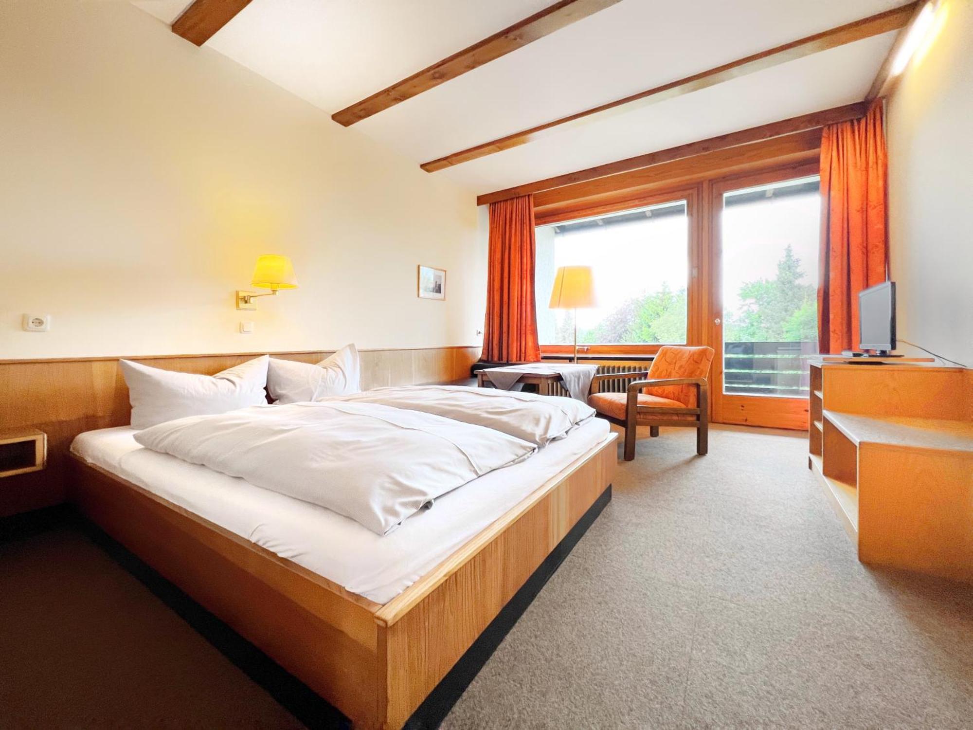 Double Room,1630877820:JPEG