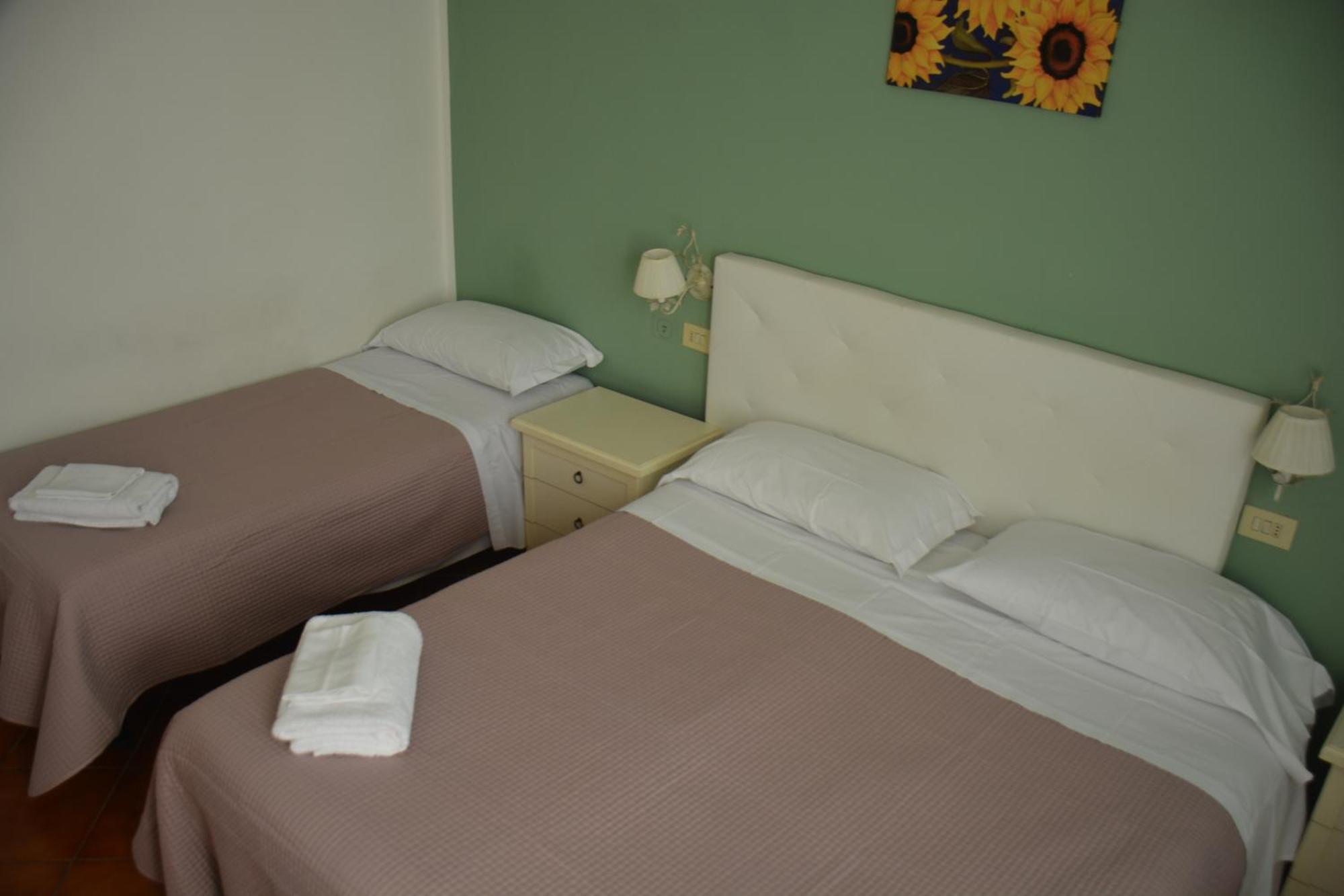 Triple Room,1631570706:JPEG