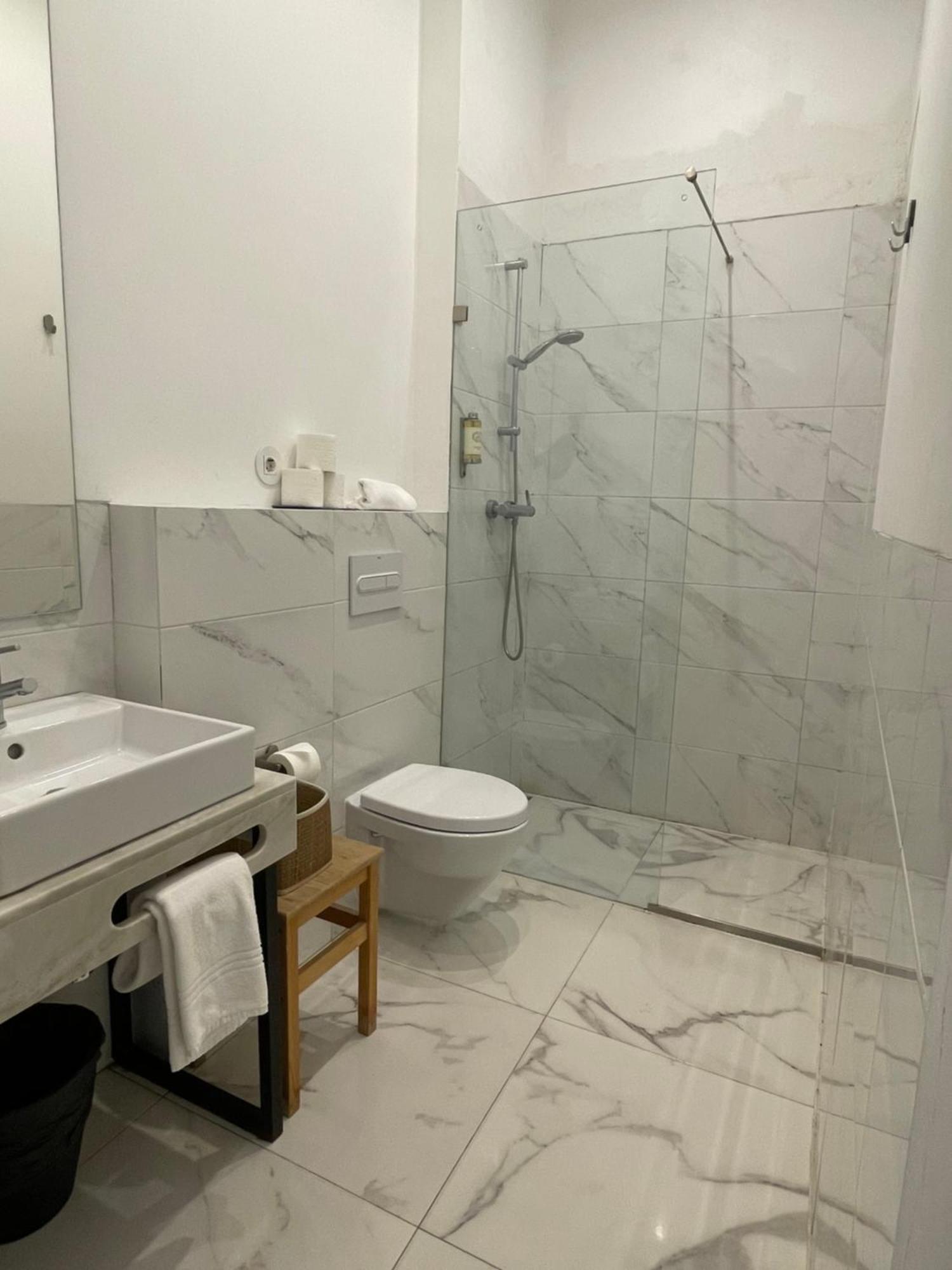 Quarto Triplo Deluxe com Banheiro Privativo