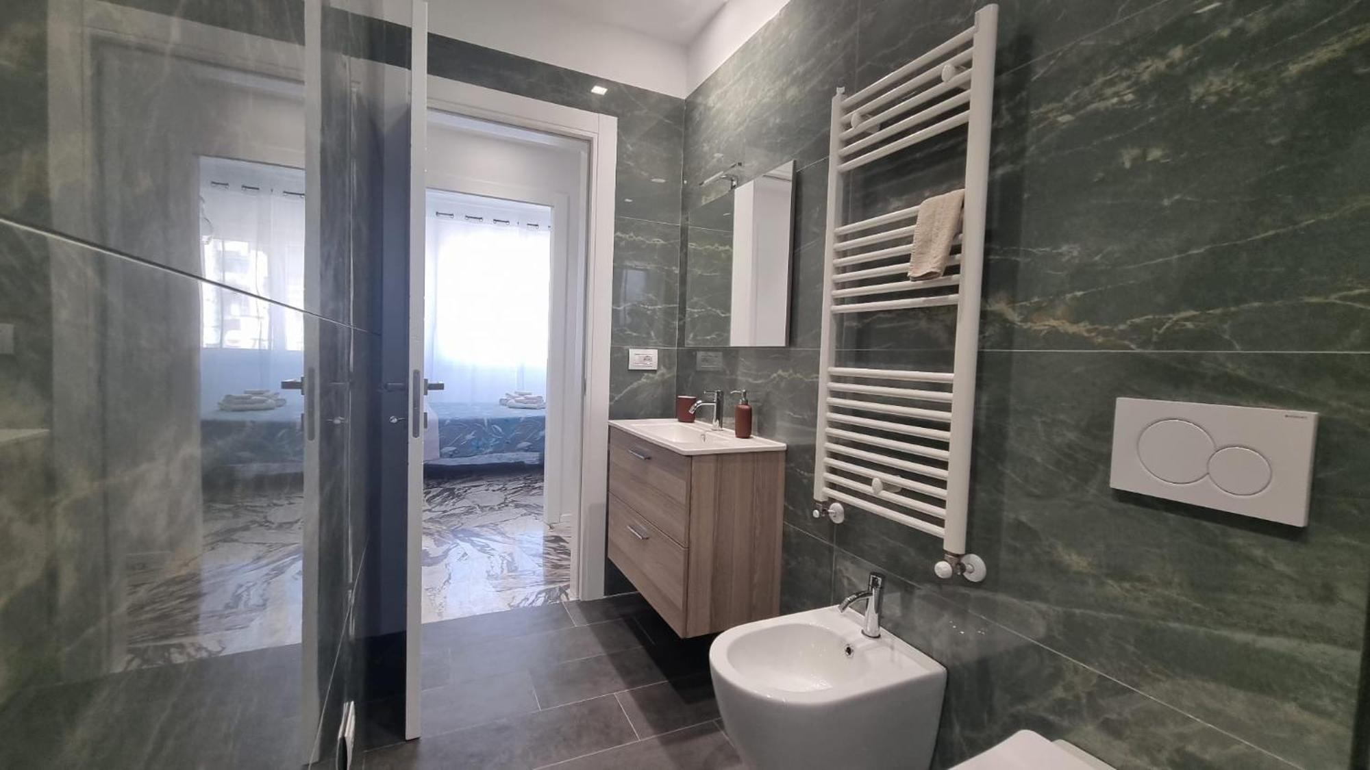 Double Room Private External Bathroom
