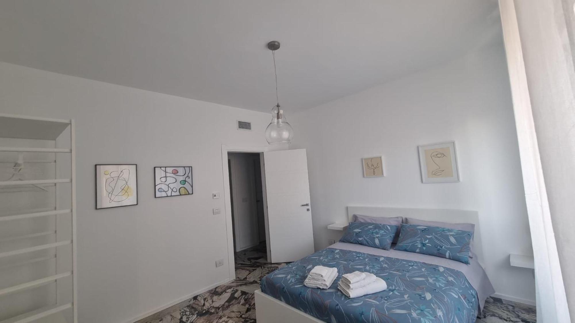 Double Room Private External Bathroom