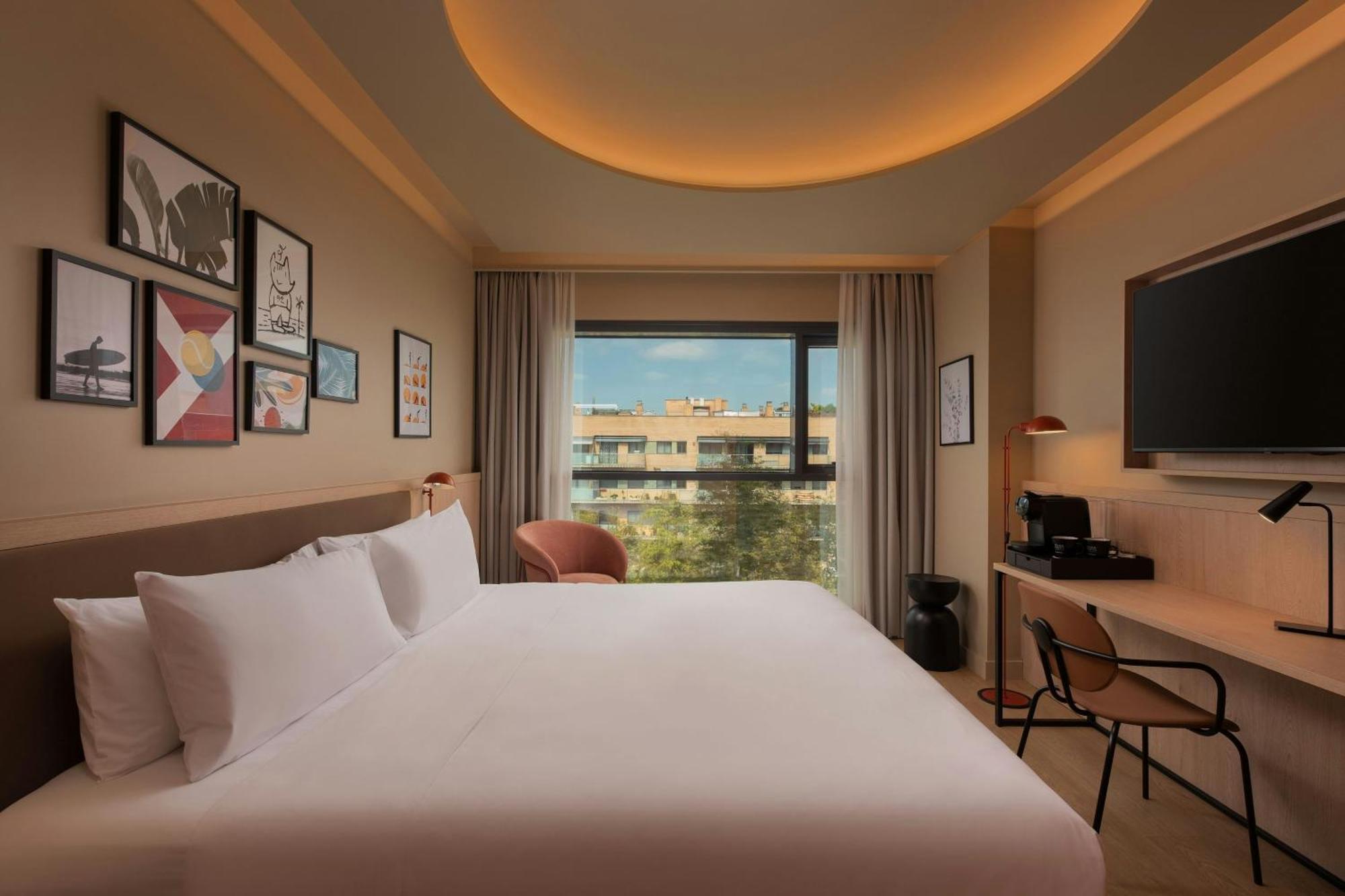 Preferred King Room with City View,1643136432:JPEG