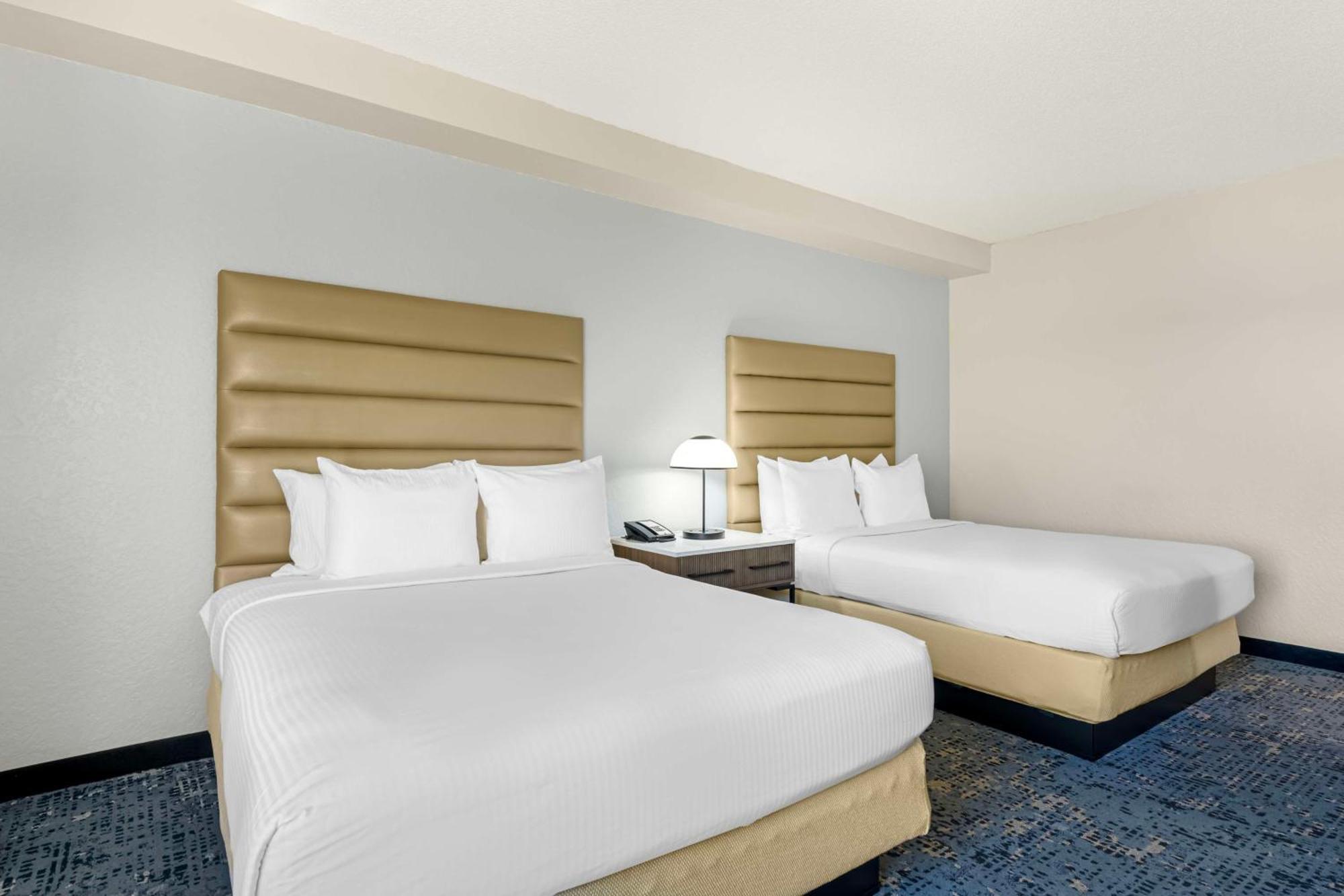 Queen Room Two Queen Beds Non-Smoking