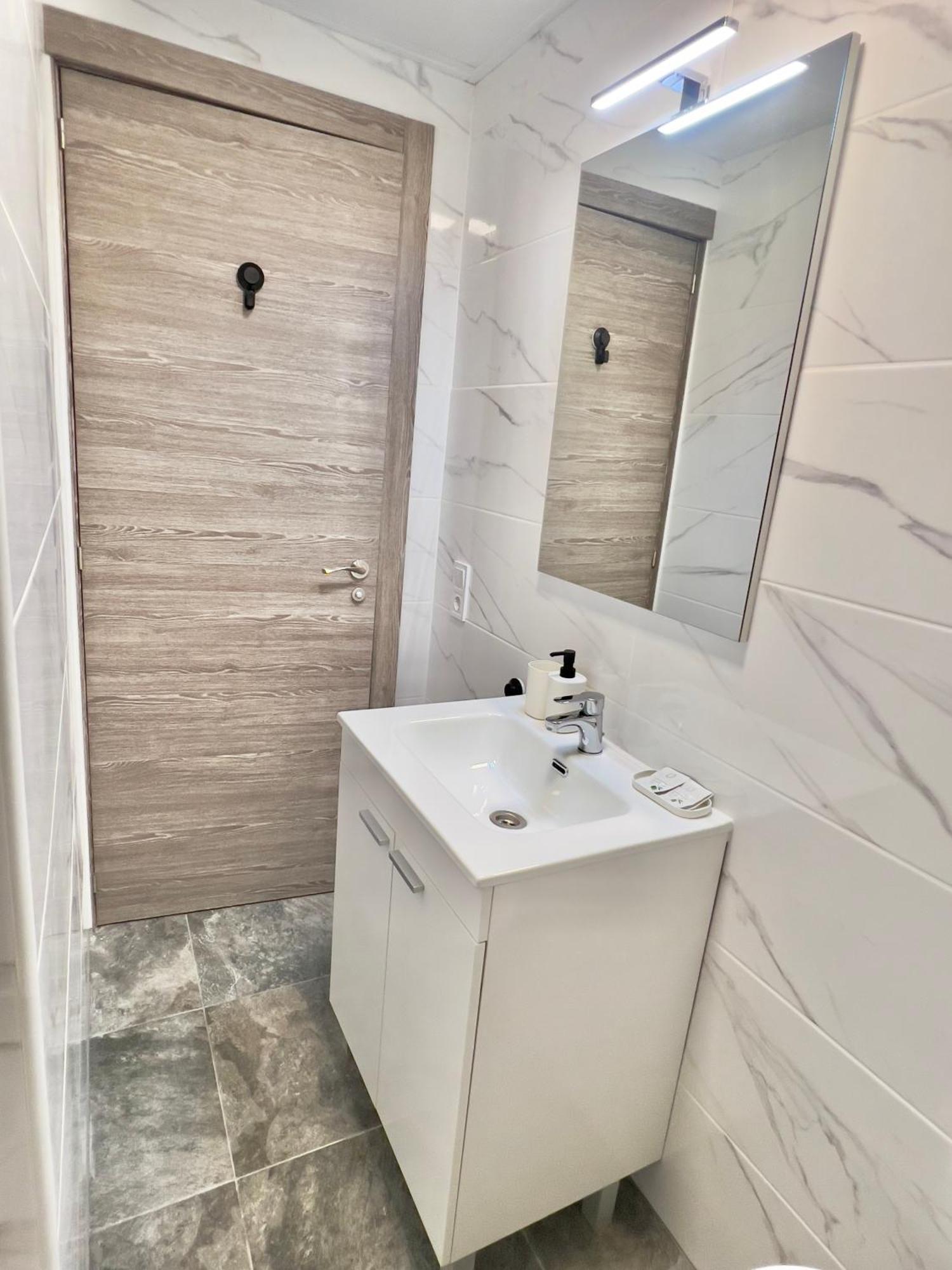 Double Room with Private Bathroom,1646807068:JPEG