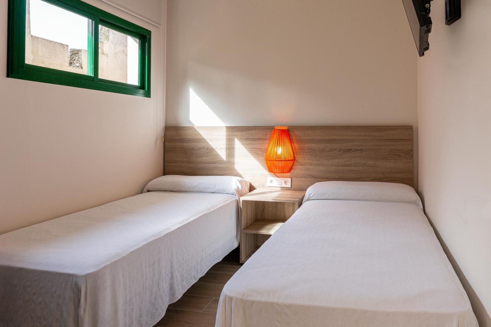 Appartement met Balkon en Uitzicht op het Zwembad (3 Volwassenen)