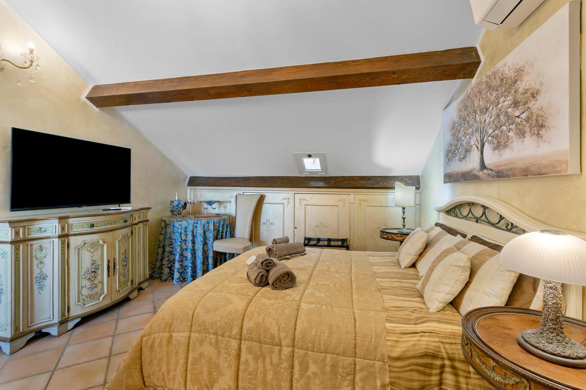 Large Double Room Balcony Sea view