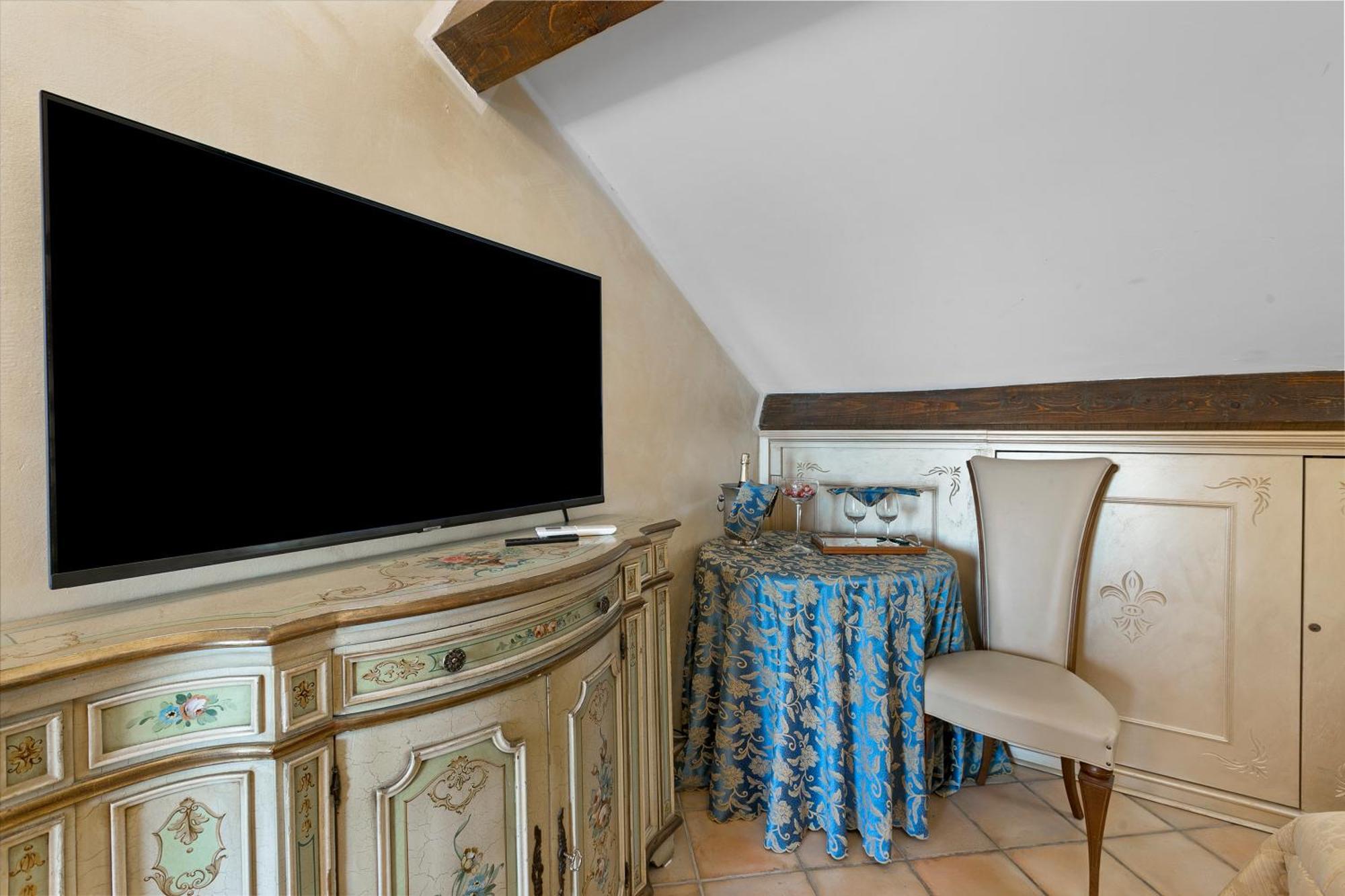 Large Double Room Balcony Sea view