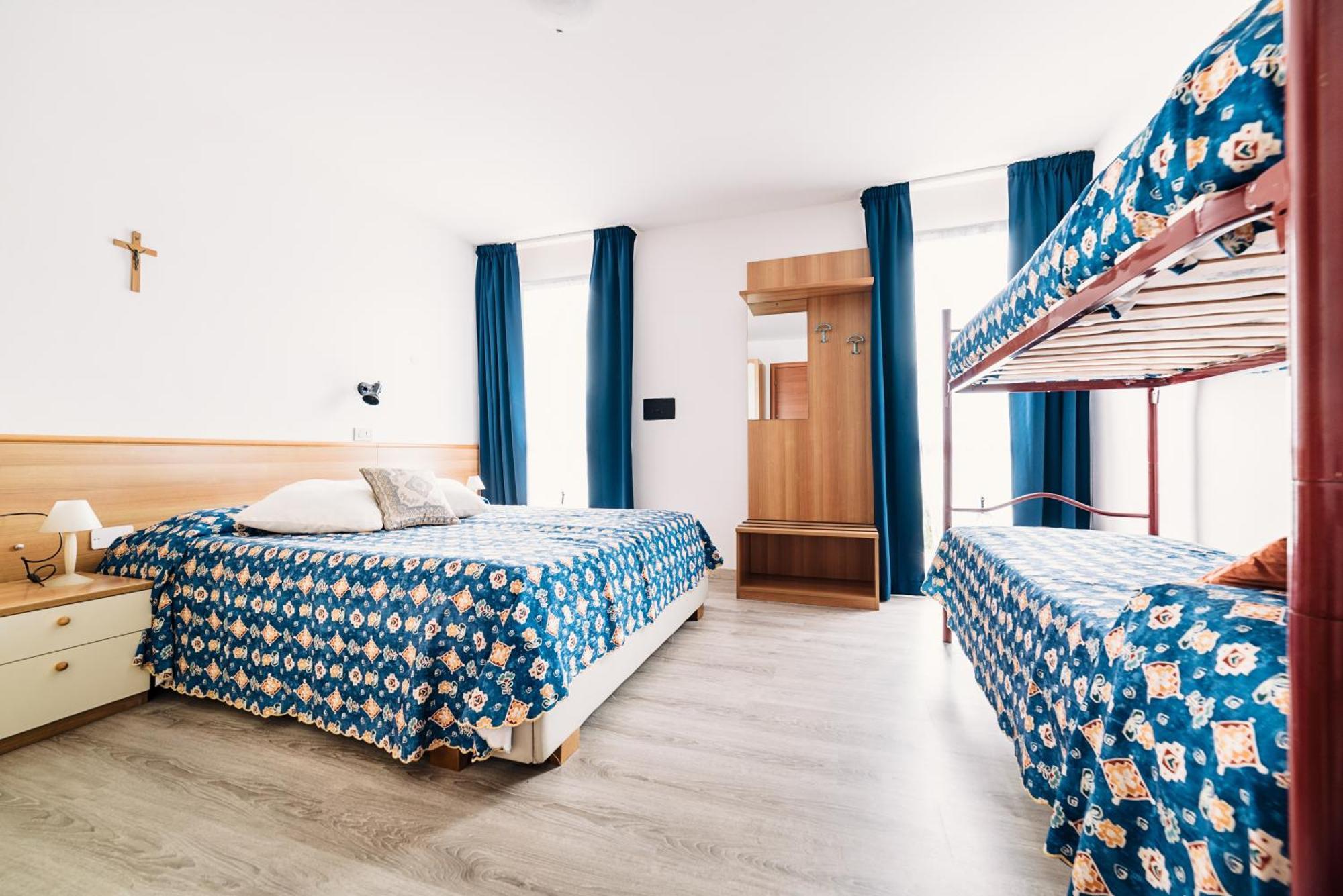 Quadruple Room Terrace