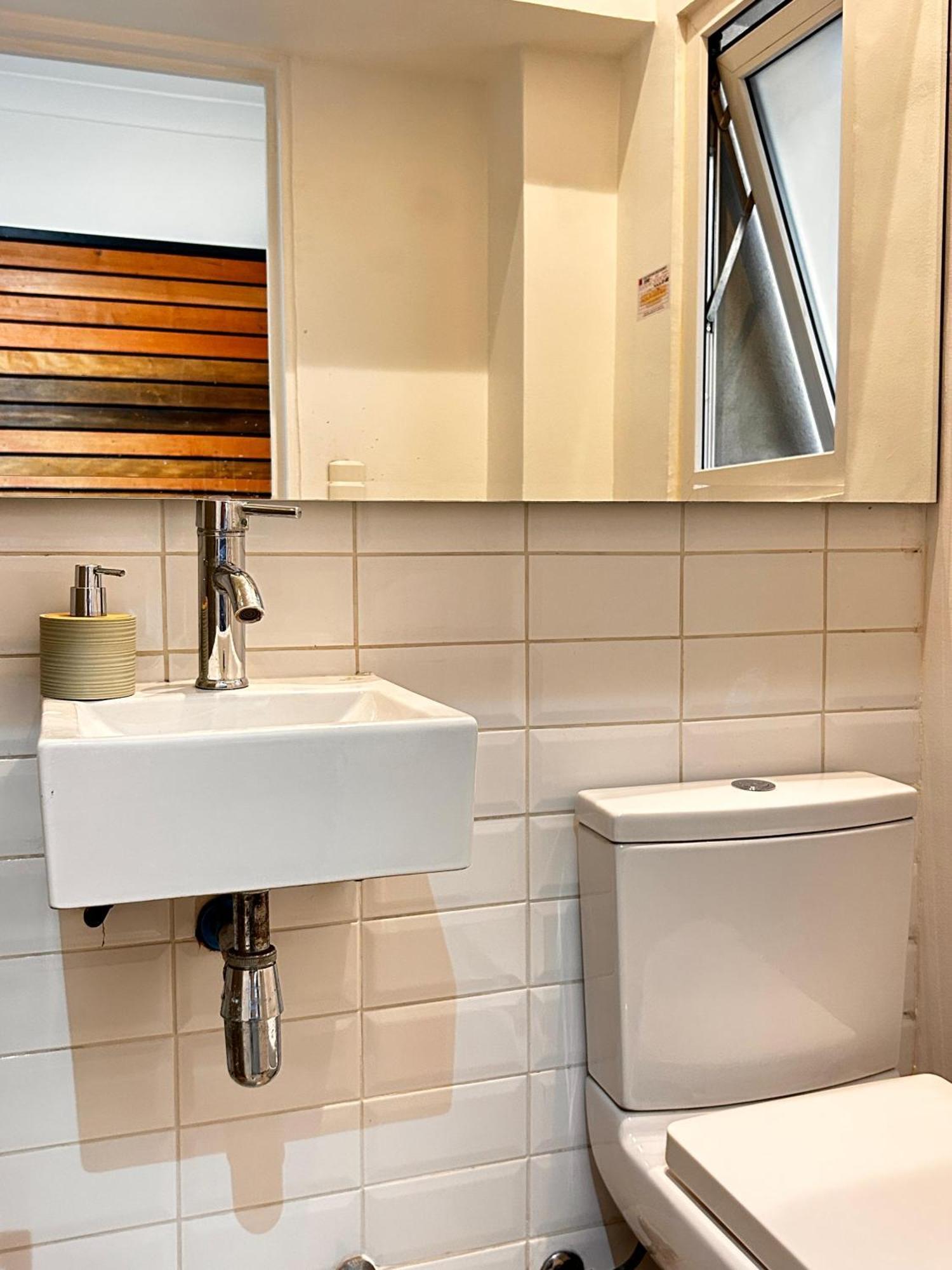 Single Room Private Bathroom