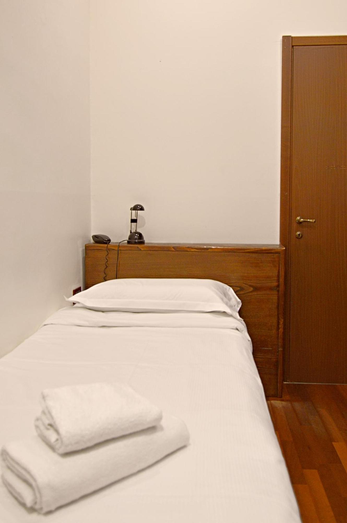Habitación Individual Pequeña