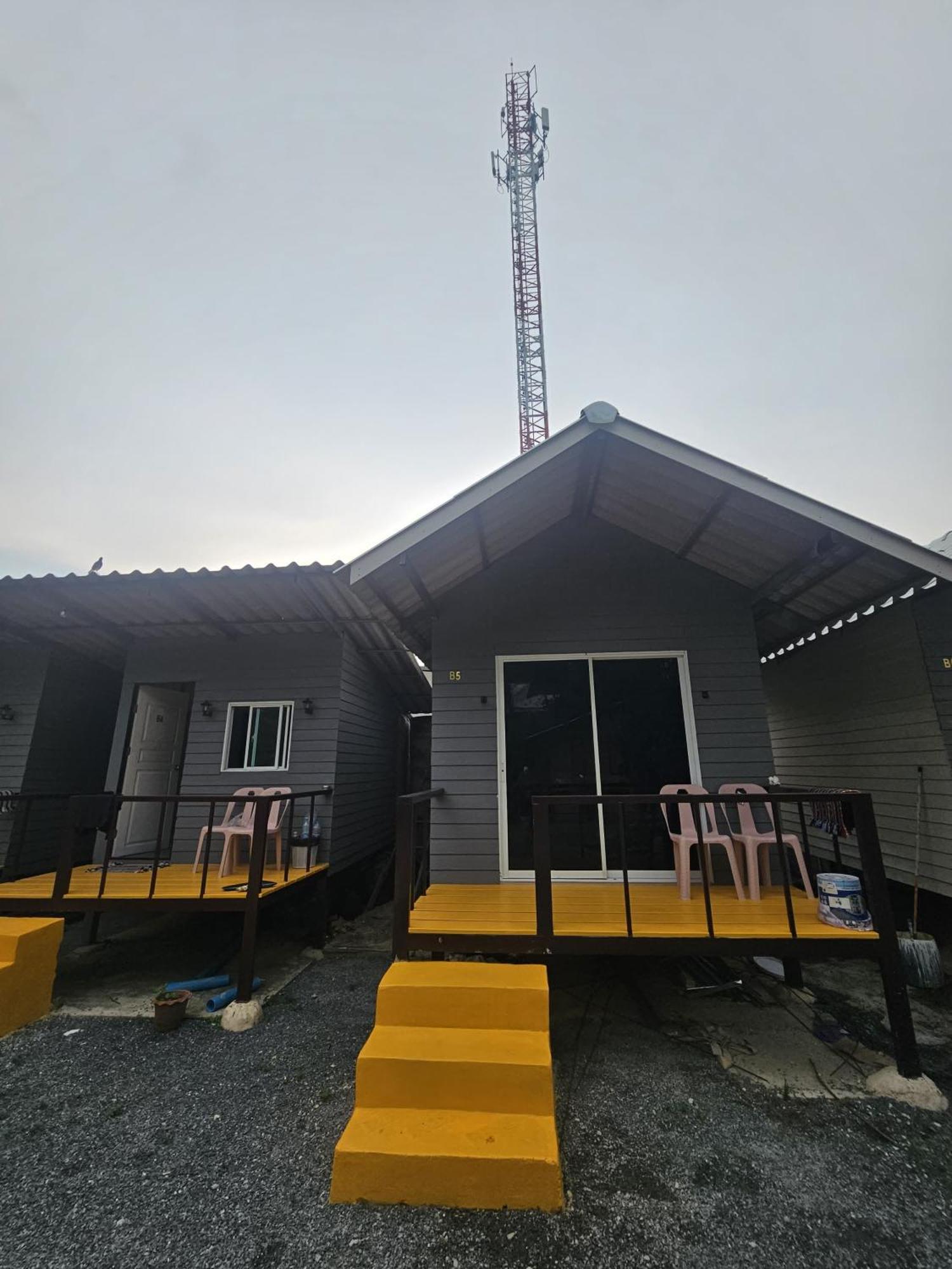 Bungalow Deluxe