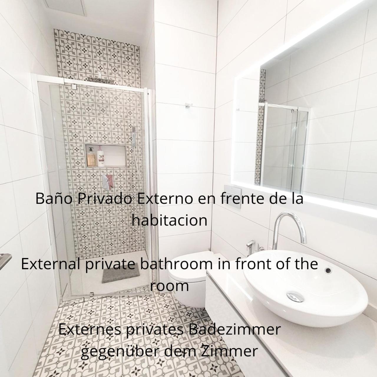 Habitación Doble Deluxe con vistas laterales al mar