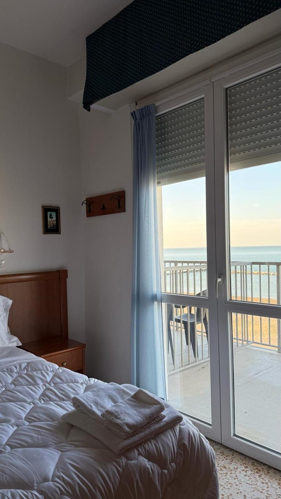 Deluxe Double or Twin Room Sea View