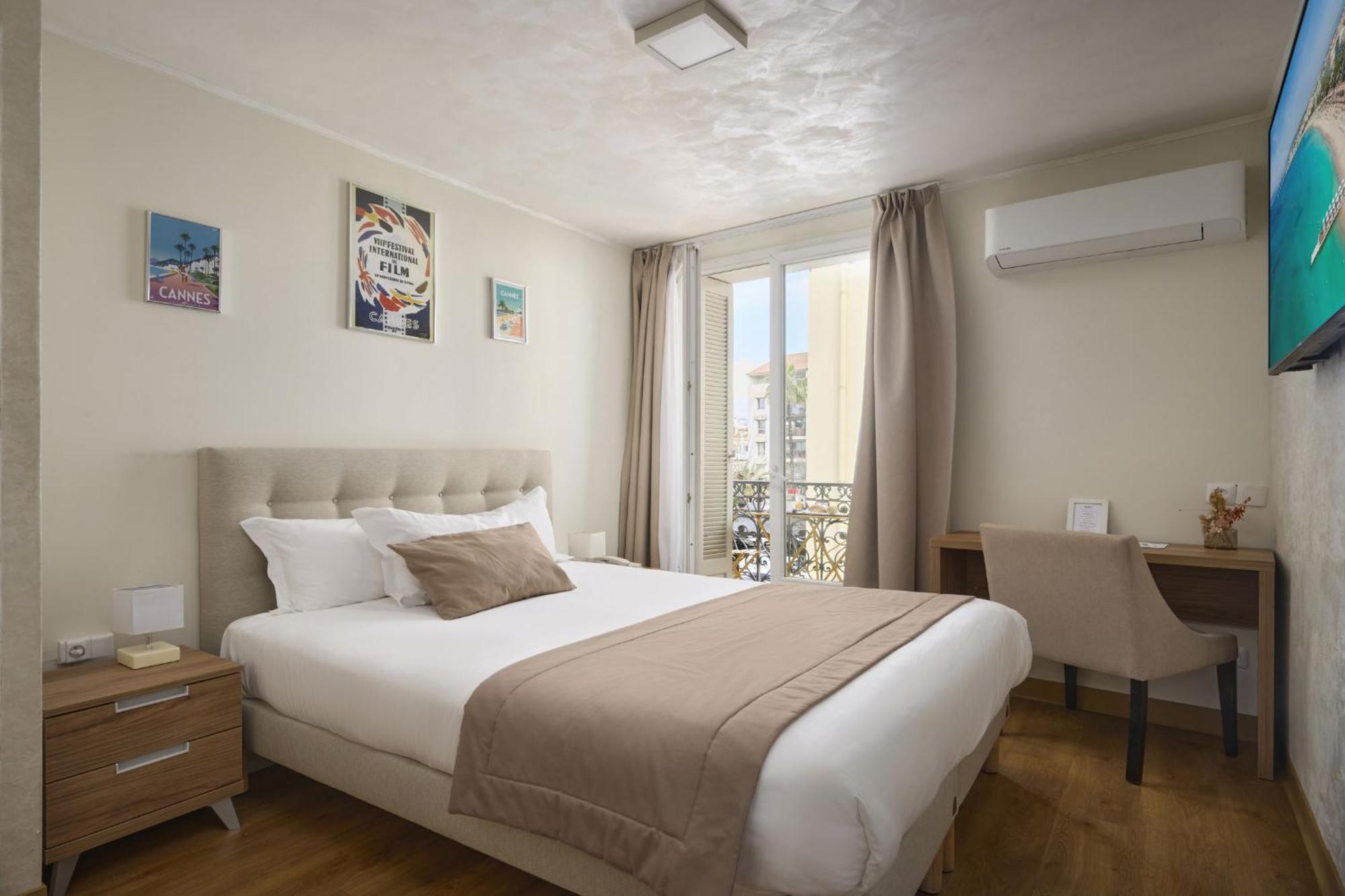 Deluxe Double Room Balcony,1660284327:JPEG