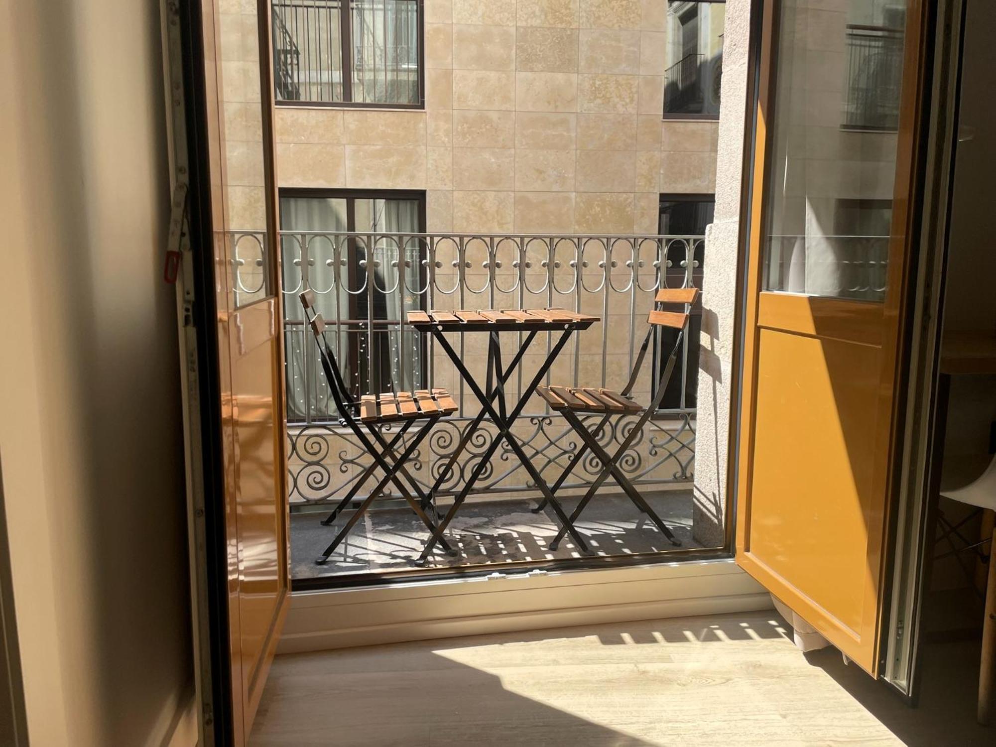 Chambre Double avec Salle de Bains Commune et Douche Privée