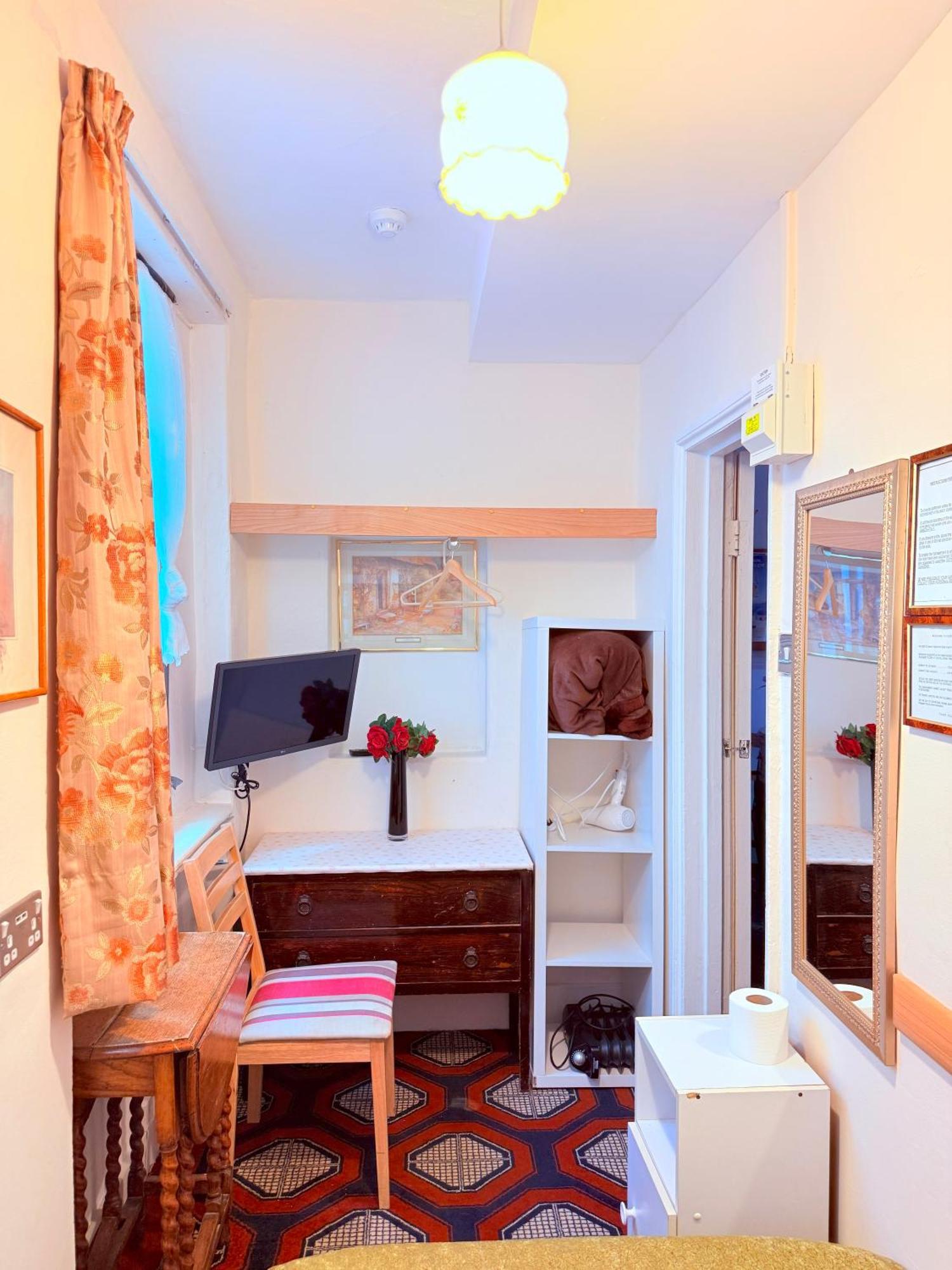 Single Room with Shared Shower and Toilet