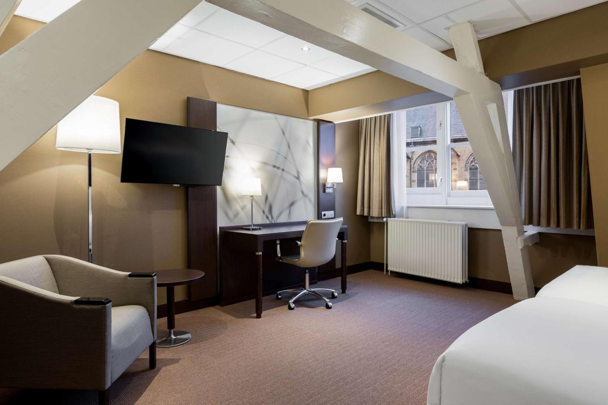 Junior Suite,1664649545:JPEG