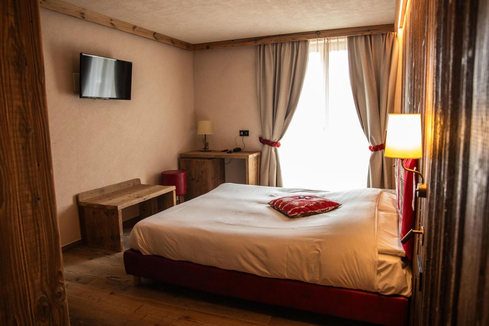 Double or Twin Room Balcony