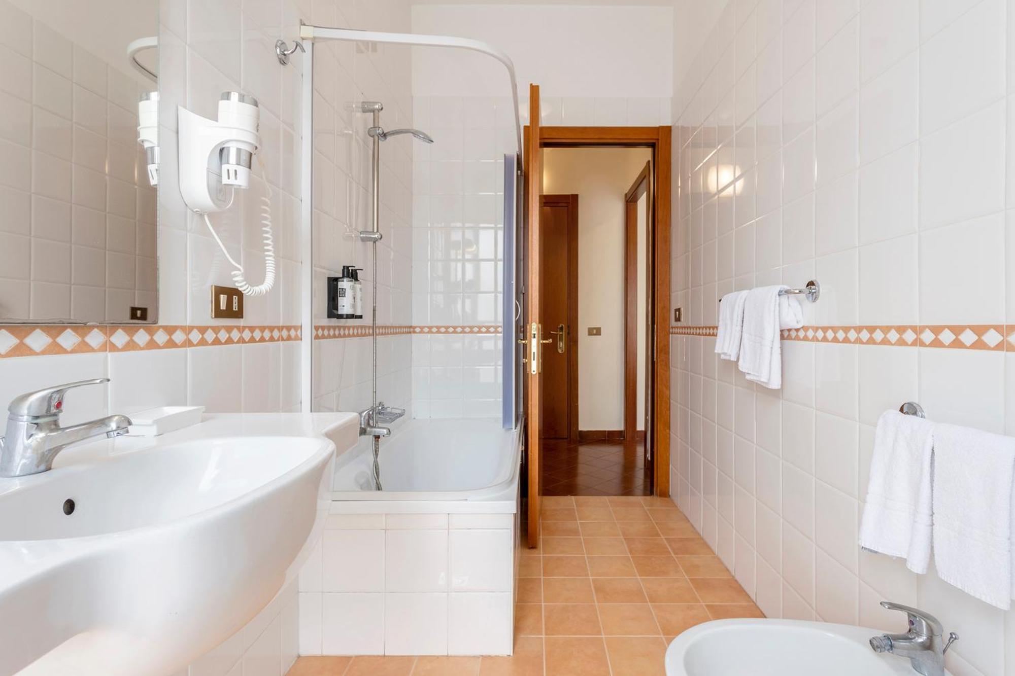 Double or Twin Room,1665398724:JPEG