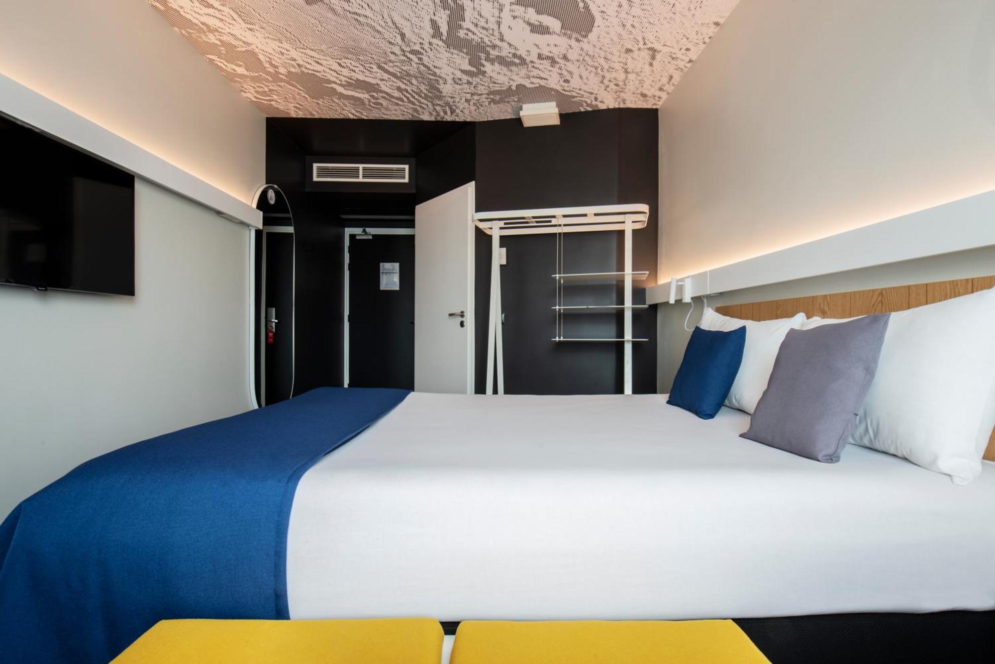 Premium Double Room,1666026772:JPEG