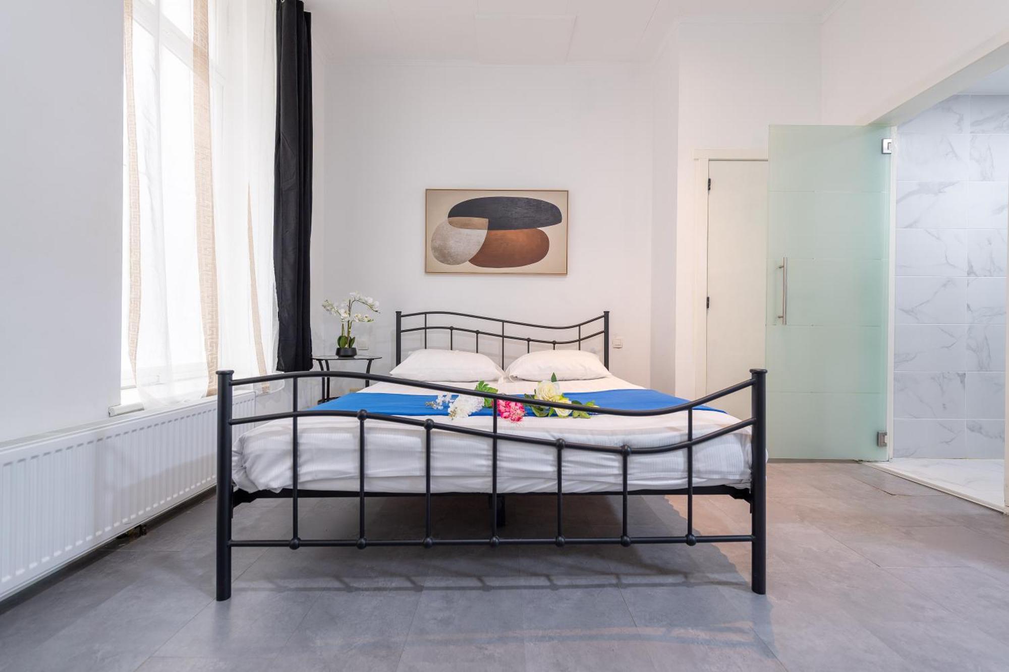 Double Room,1666639647:JPEG
